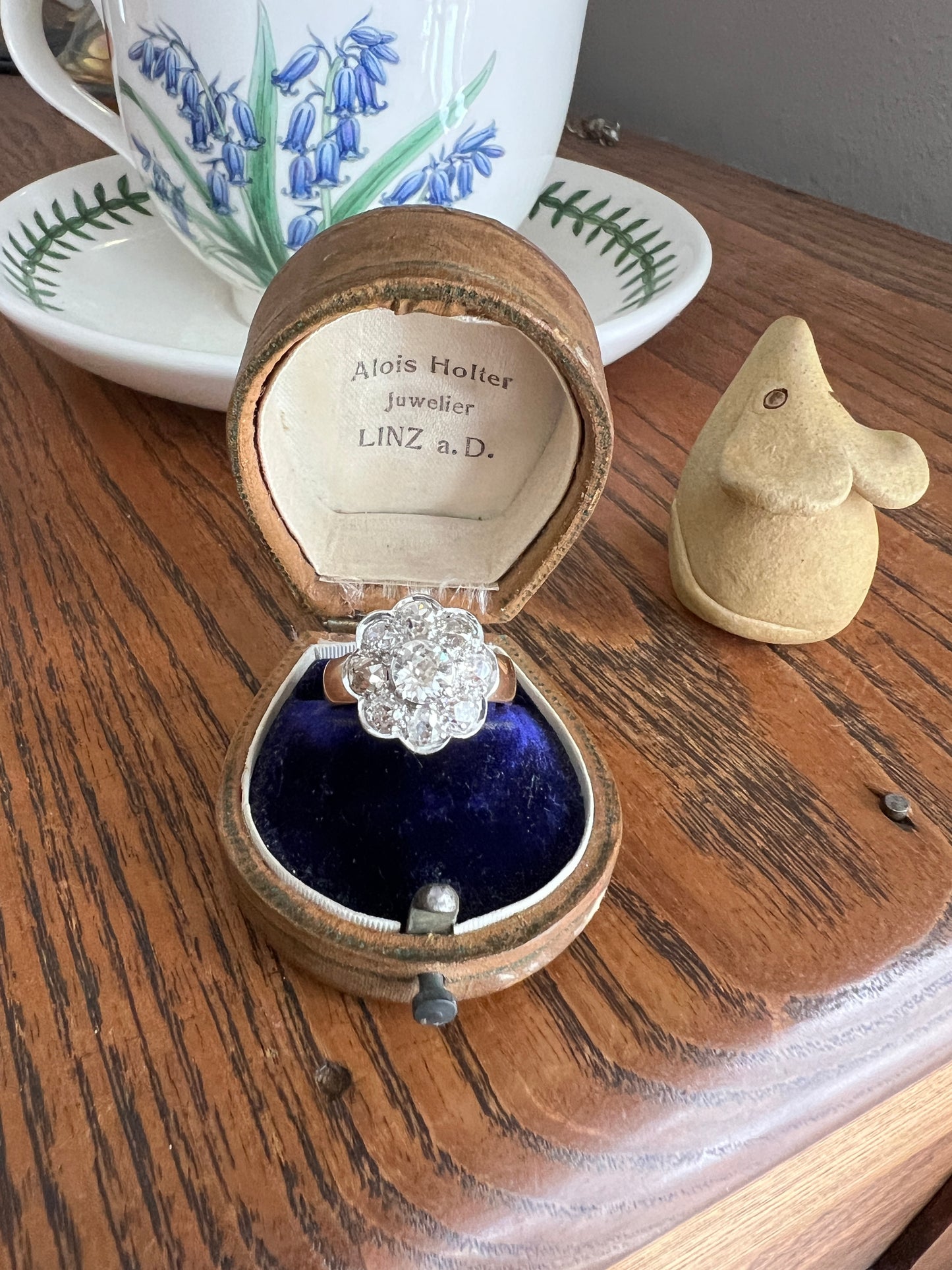 Large ANTIQUE 2.6 Carat Nine Stone Old Mine Cut Halo DiAMOND Ring 18k Gold PLATiNUM Wide Band Daisy Cluster