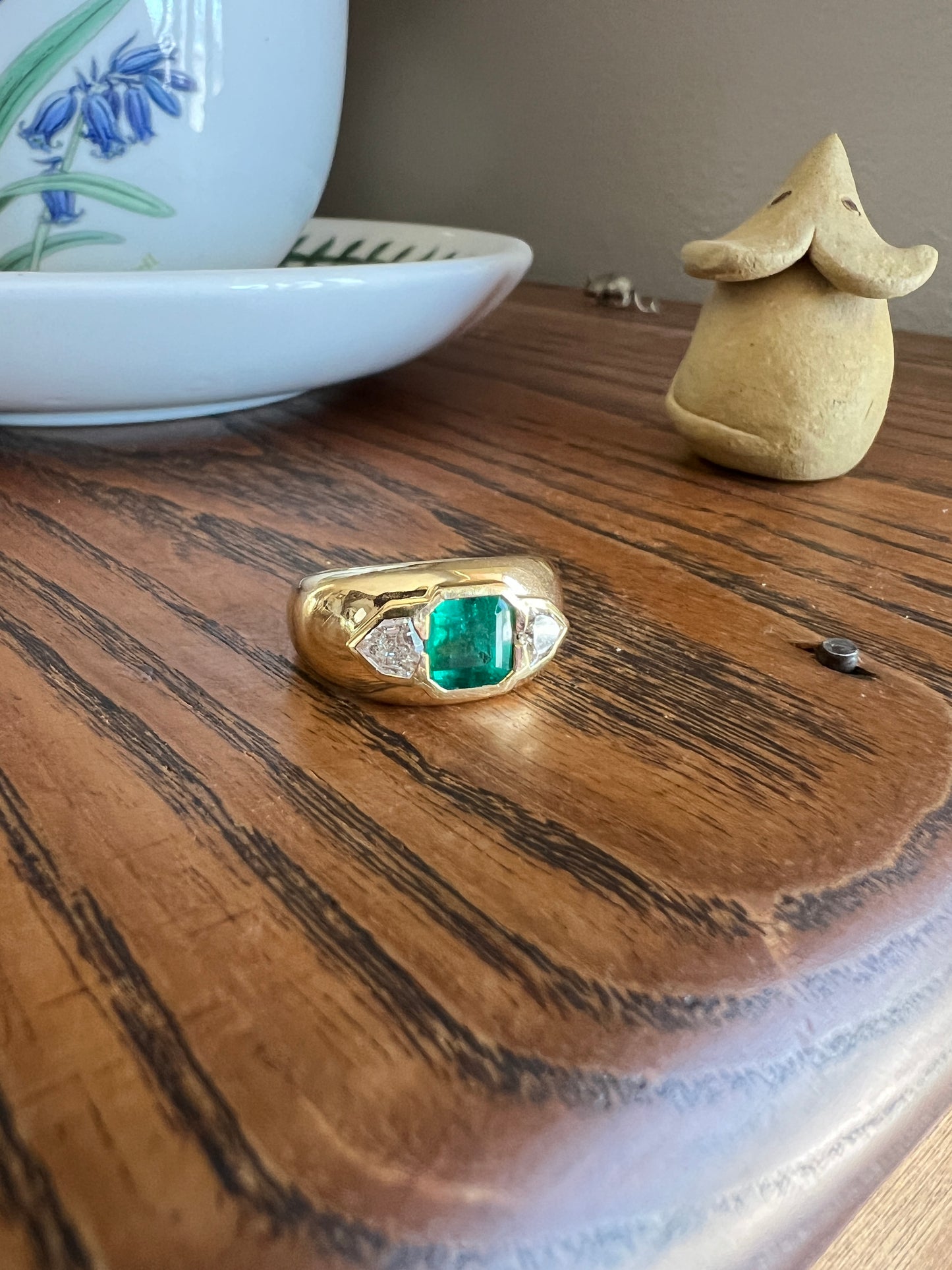 HEXAGON SHIELD Diamond Green EMERALD Chunky Vintage Three Stone Gypsy Ring French 18k Gold Wide Band Natural Heavy