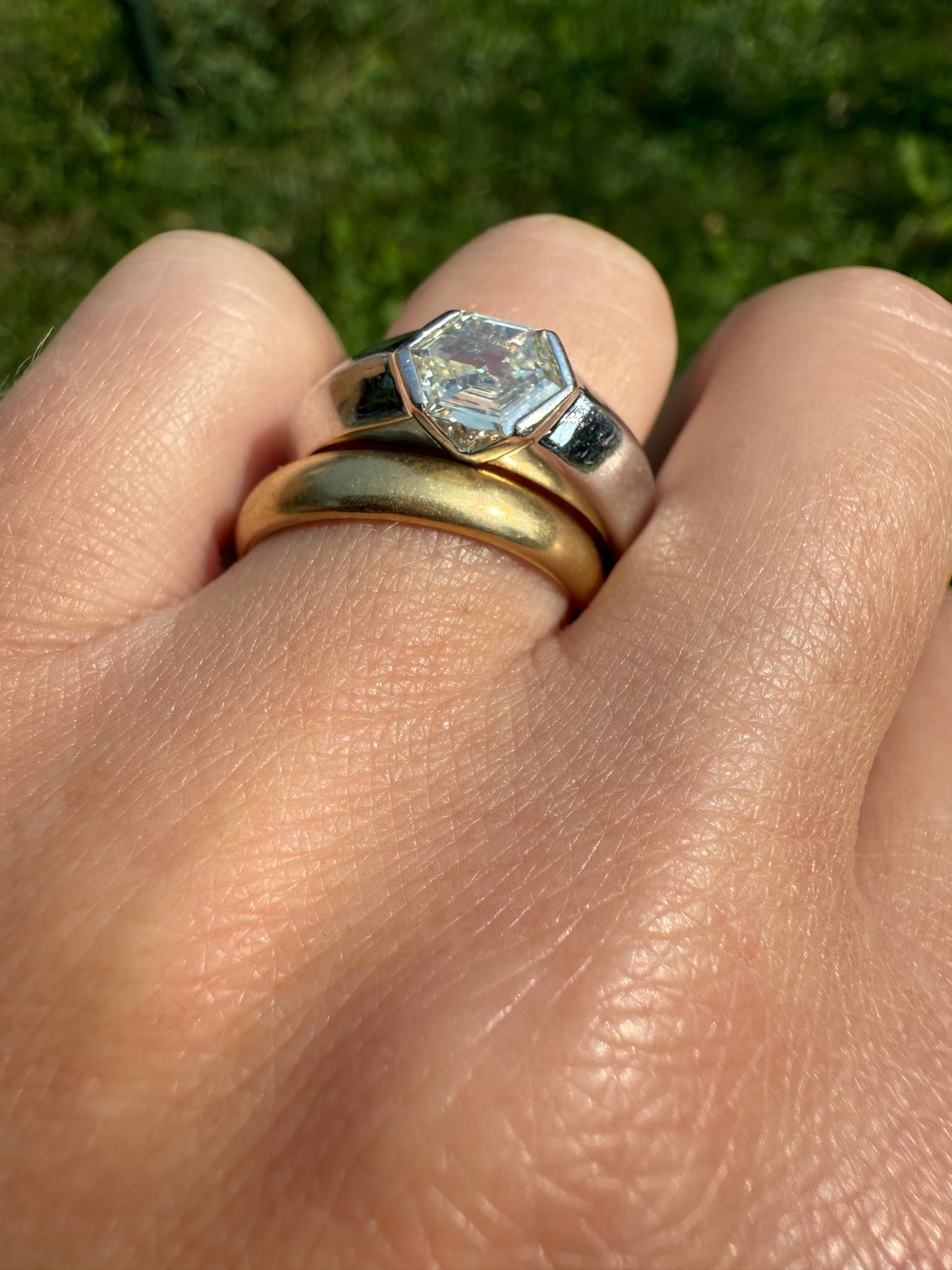 Rare HEXAGON Natural Diamond Pale Yellow French Vintage 18k White Gold Gypsy Ring 9.1g Chunky Sturdy Stacker Unisex Step Cut Beveled Band
