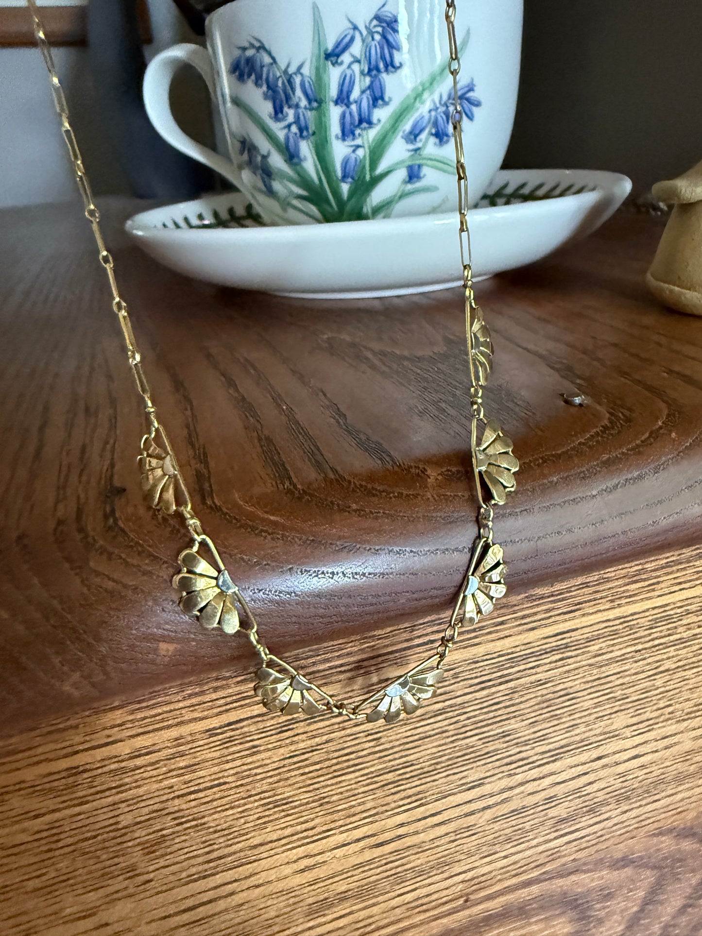 For a Good Cause! DAISIES French Art Deco Antique 18k Gold Floral Necklace Drapery Chain Collar Flower Pendants Figural