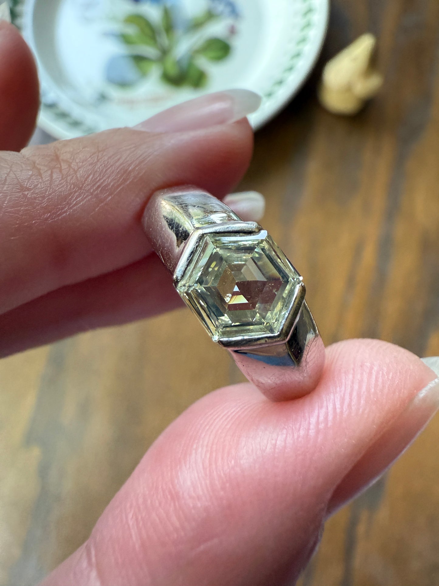 Rare HEXAGON Natural Diamond Pale Yellow French Vintage 18k White Gold Gypsy Ring 9.1g Chunky Sturdy Stacker Unisex Step Cut Beveled Band