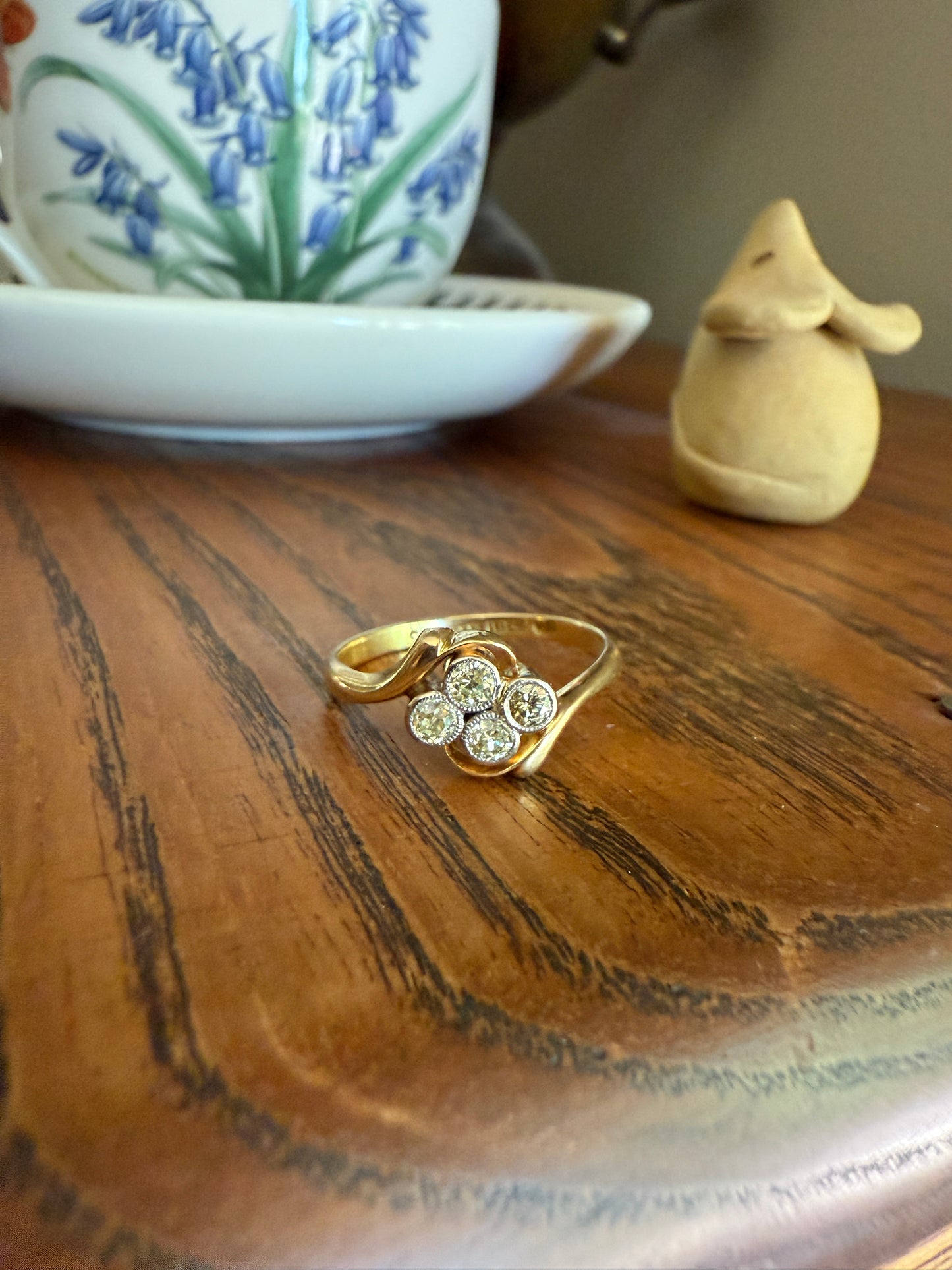 CHAMPAGNE Pale Yellow Light Brown Old Mine & Brilliant Cut Diamond Antique Quatrefoil Ring 18k Gold