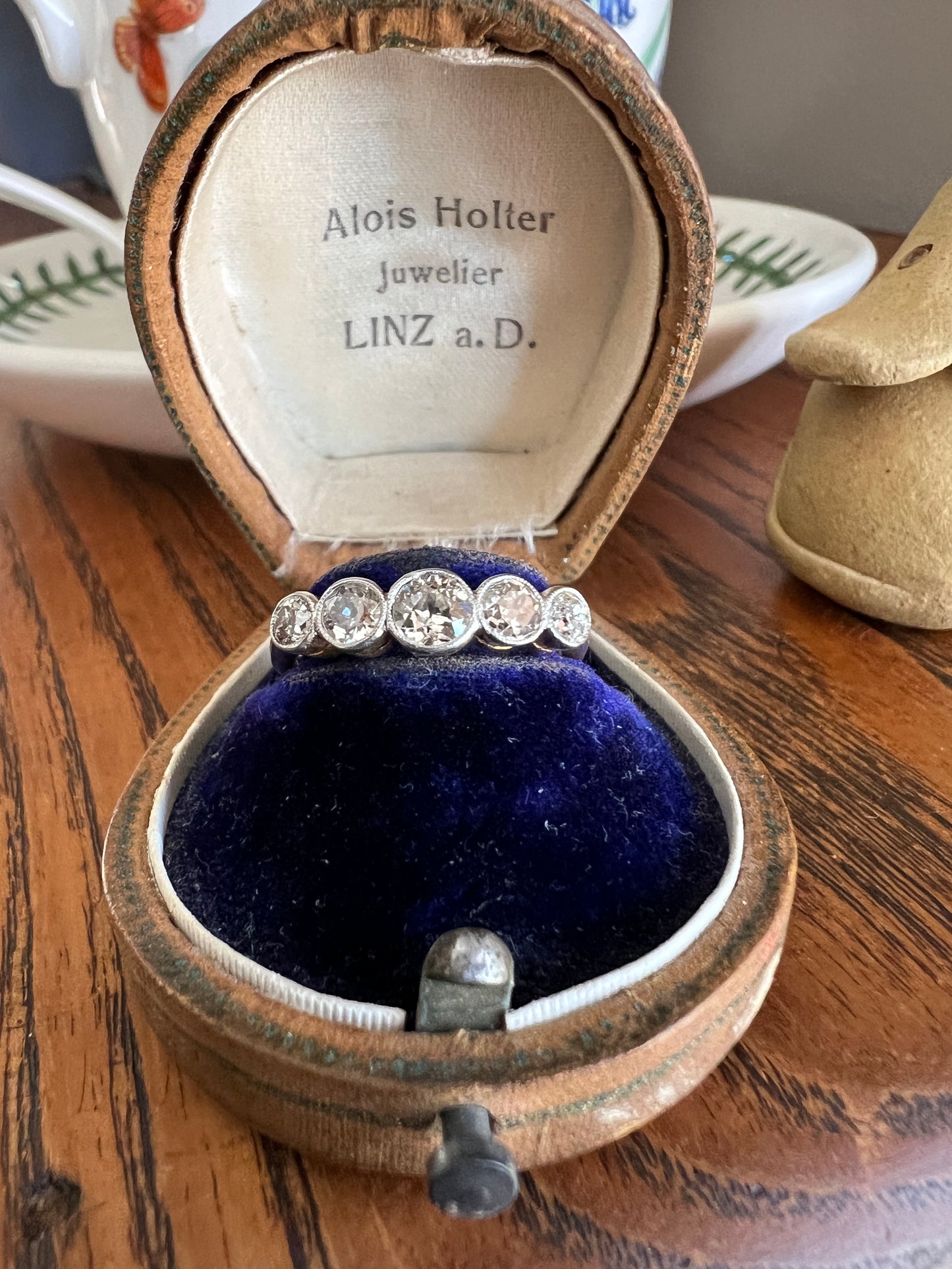 Antique One Carat Champagne White Old Mine Cut DIAMOND 18k Gold Platinum Five Stone Ring Bezel Set Band
