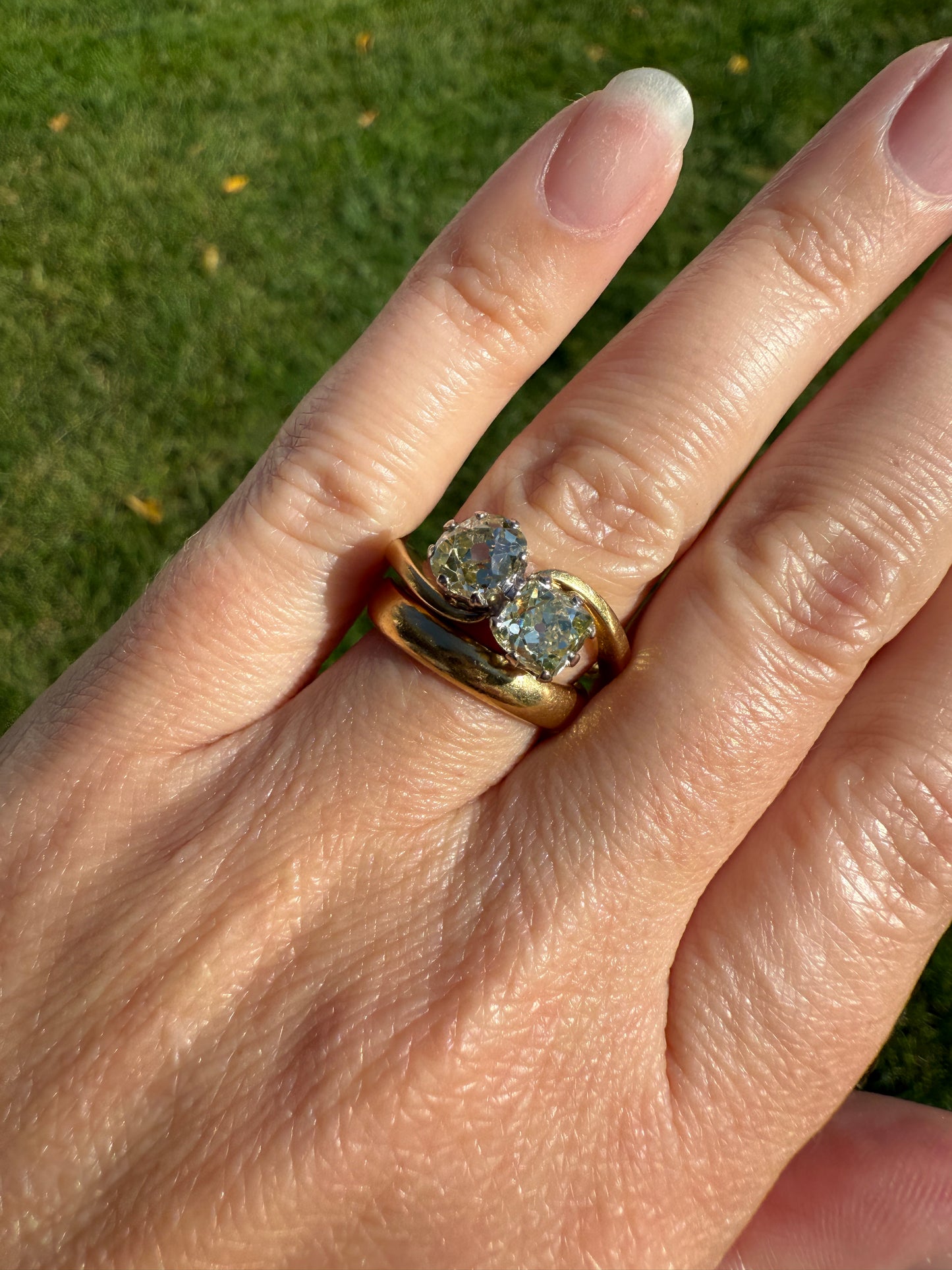 Antique Toi et Moi 2.1 CARAT Old Mine Cut DIAMOND Fancy Light Yellow Chunky 2 Stone Ring 18k Gold Angled Swirl Band Stacker c1901 Victorian