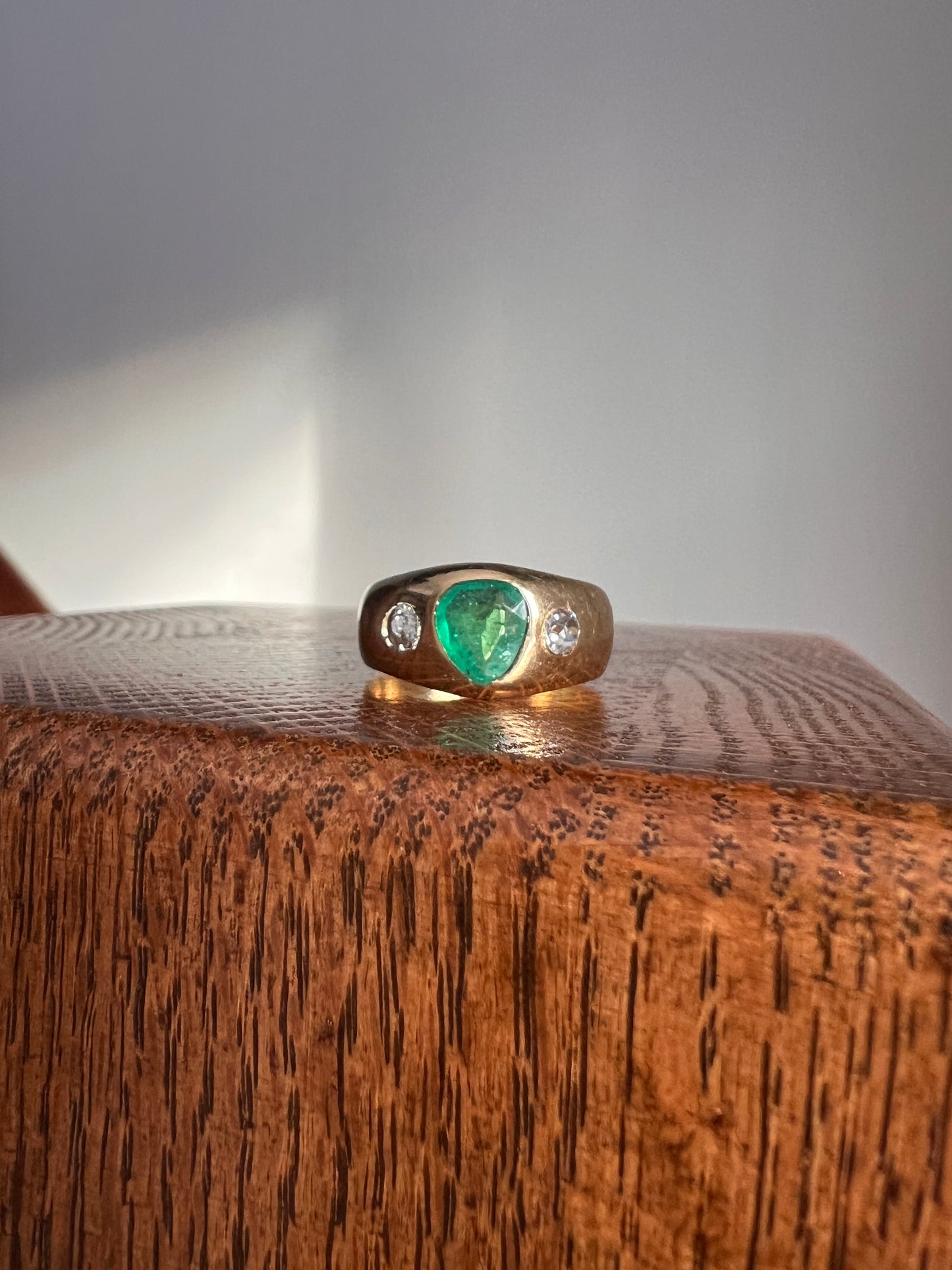 PEAR Chunky EMERALD Gypsy Ring 18k Gold Old Mine Cut DIAMOND French Antique 10mm Wide Band