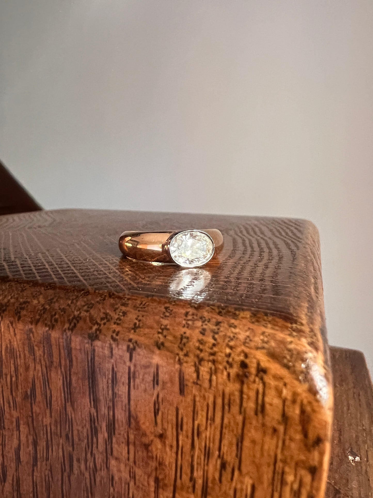 OVAL Vintage 1.02 Carat DIAMOND Gypsy Ring Chunky Wide Band East West Bezel Set 4.95g 18k Gold
