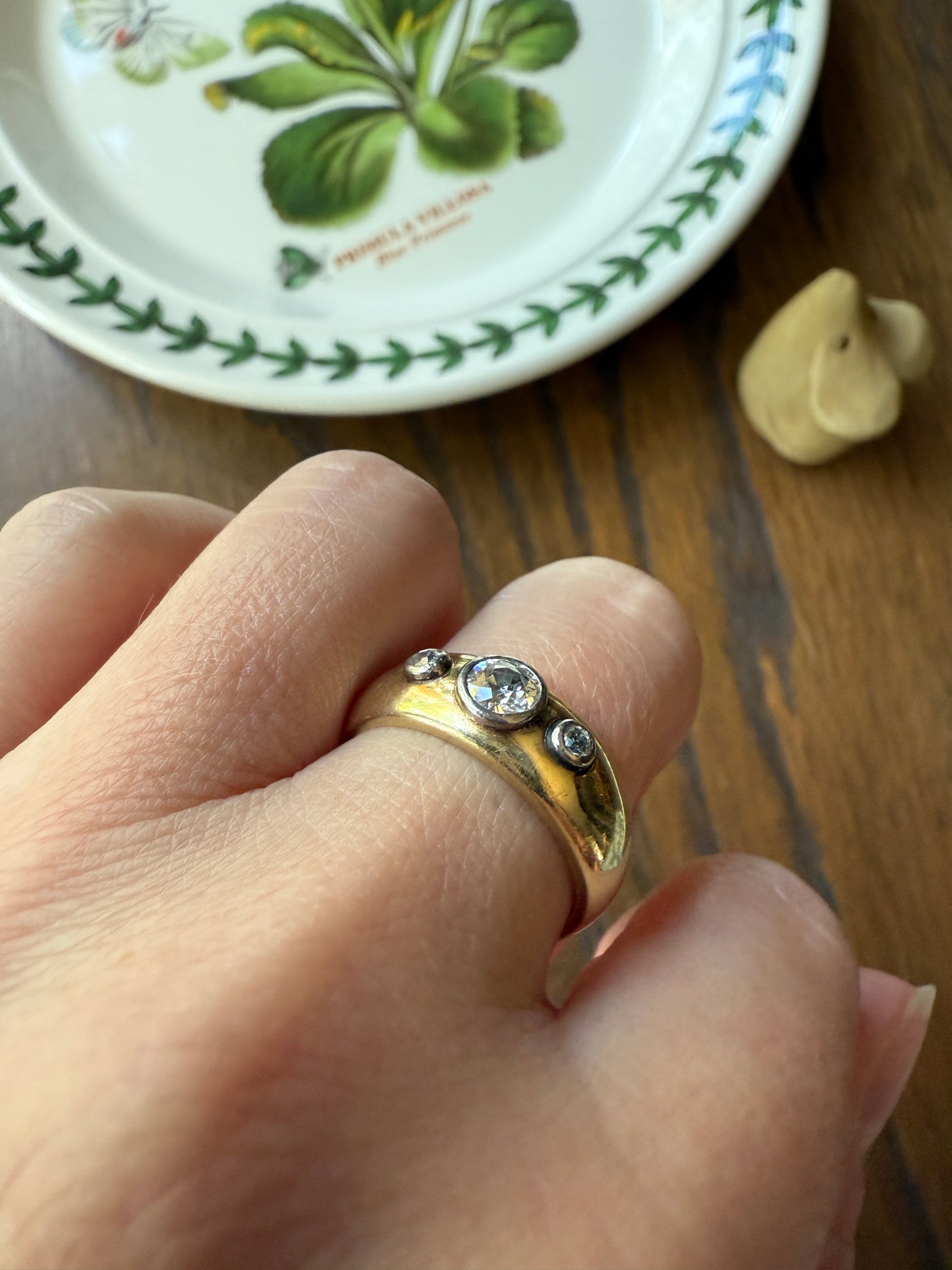 Antique Old Mine Cut DIAMOND Three Stone Chunky Ring 7.1g 14k Gold 7.1mm Wide Band Gypsy Stacker Bezel Set Man or Unisex