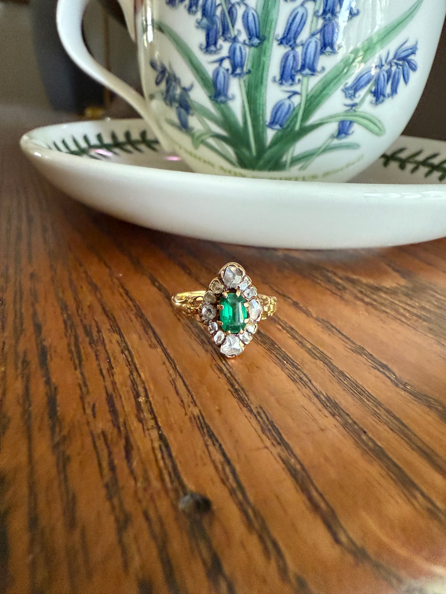 BOWS Green Spinel Rose Cut DIAMOND Cluster Halo French Antique Ring 18k Gold Victorian Art Nouveau Belle Epoque