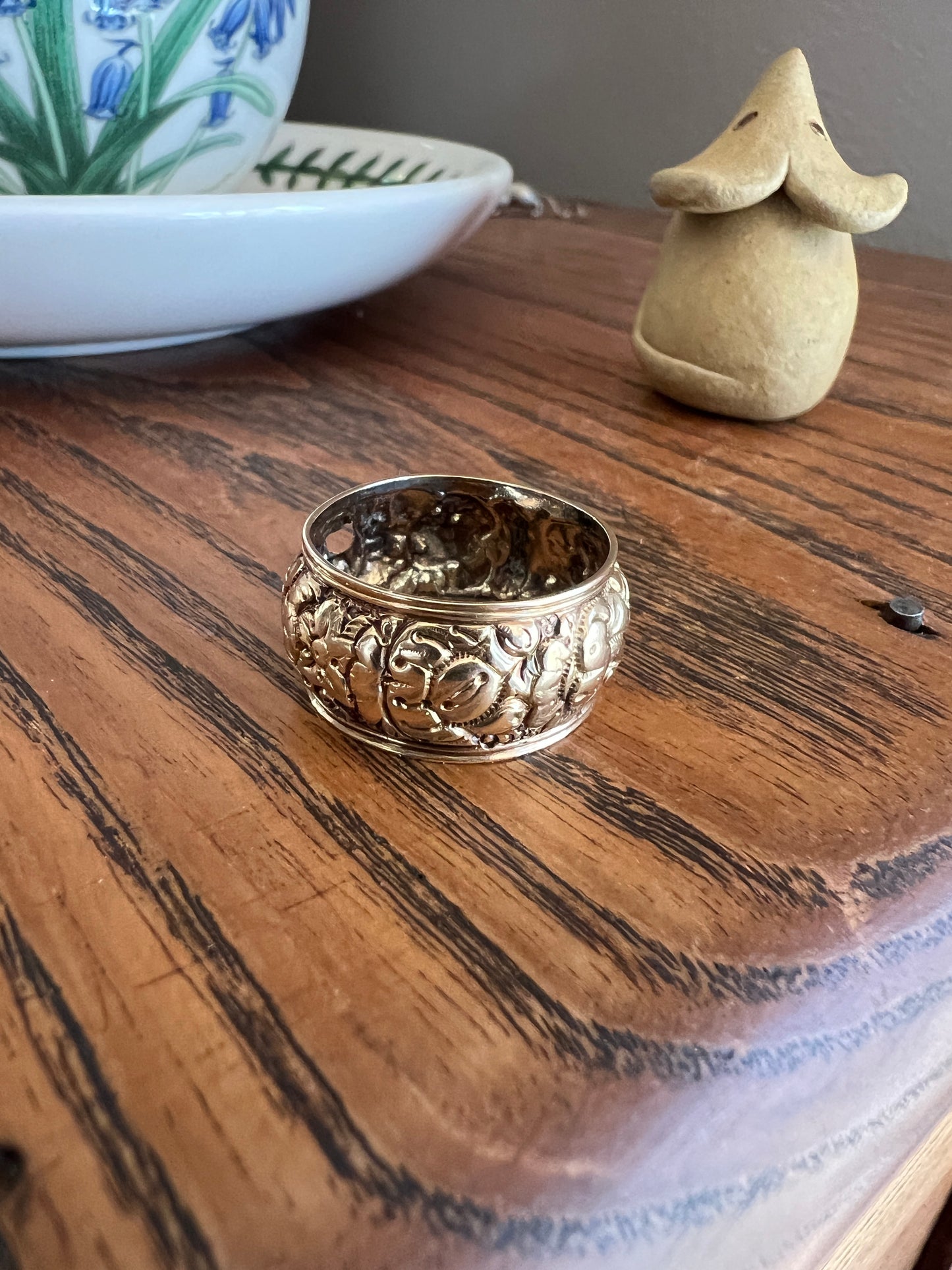 XL Antique FLORAL Embossed French Georgian Victorian Era Eternity Band 11mm Wide Ring 18k Gold Wedding Stacker