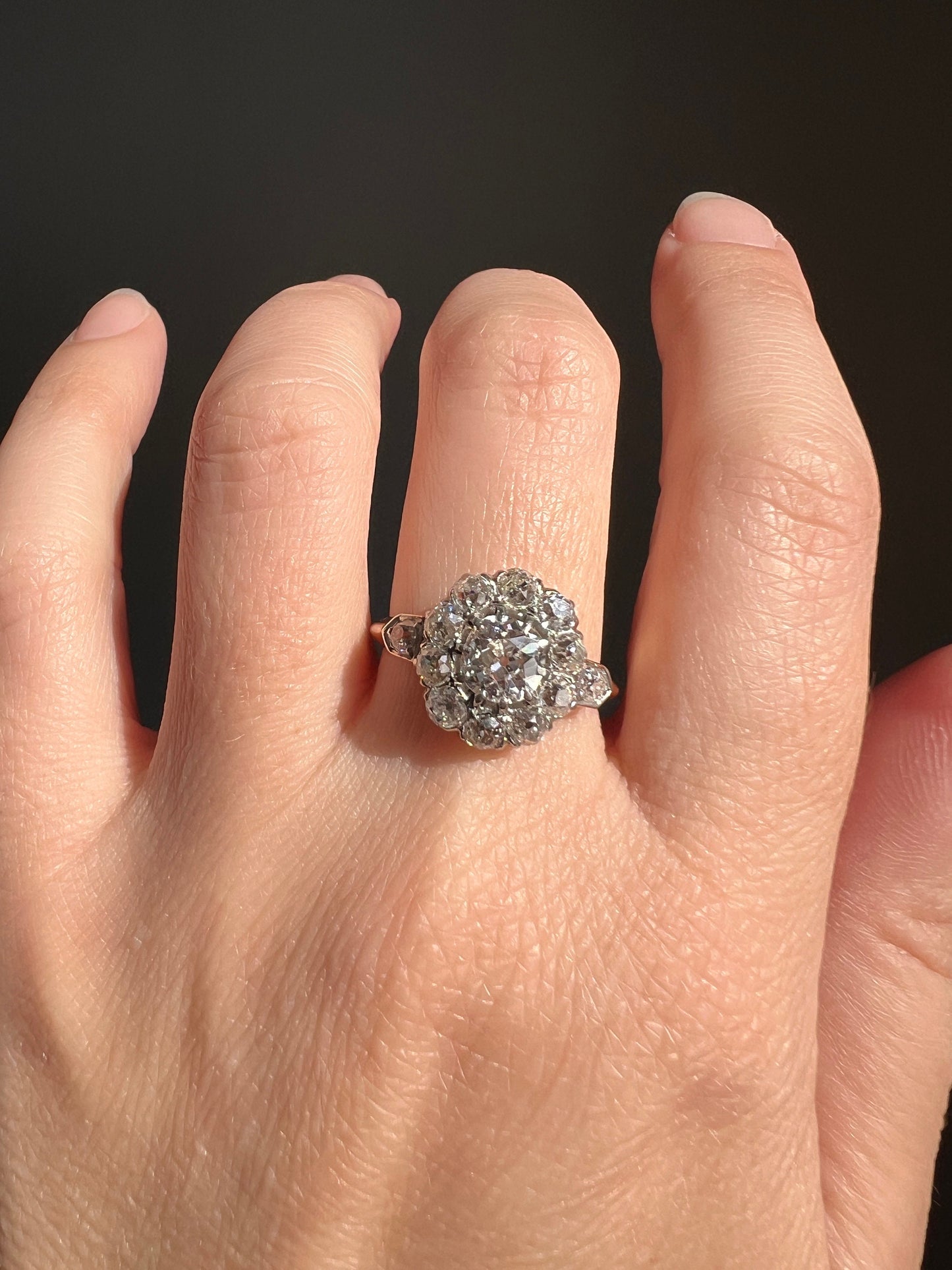 Exceptional ANTIQUE 1.7 Carat 13 Old Mine Cut DIAMOND Daisy Cluster Ring 18k Gold Belle Epoque Romantic Gift OmC Victorian Oval Omc 1.7 Tdw