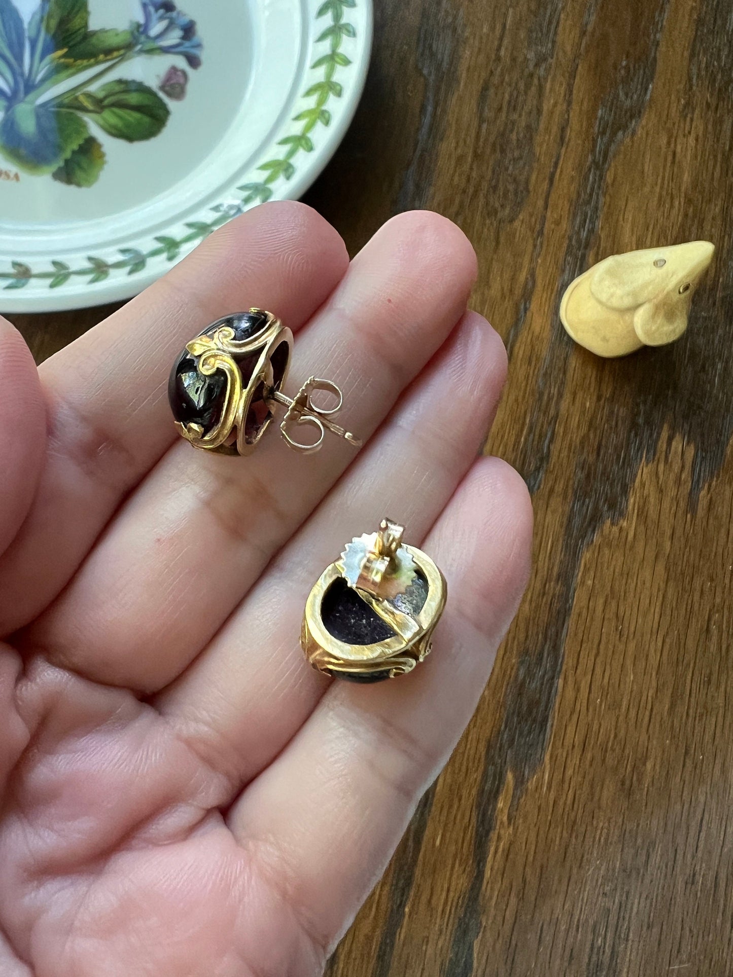 Fleur De Lis Prongs Large Juicy Cabochon Garnet Stud Earrings Vintage to Antique 14k Gold Glowing Crimson Red Domed Chunky Statement Orbs