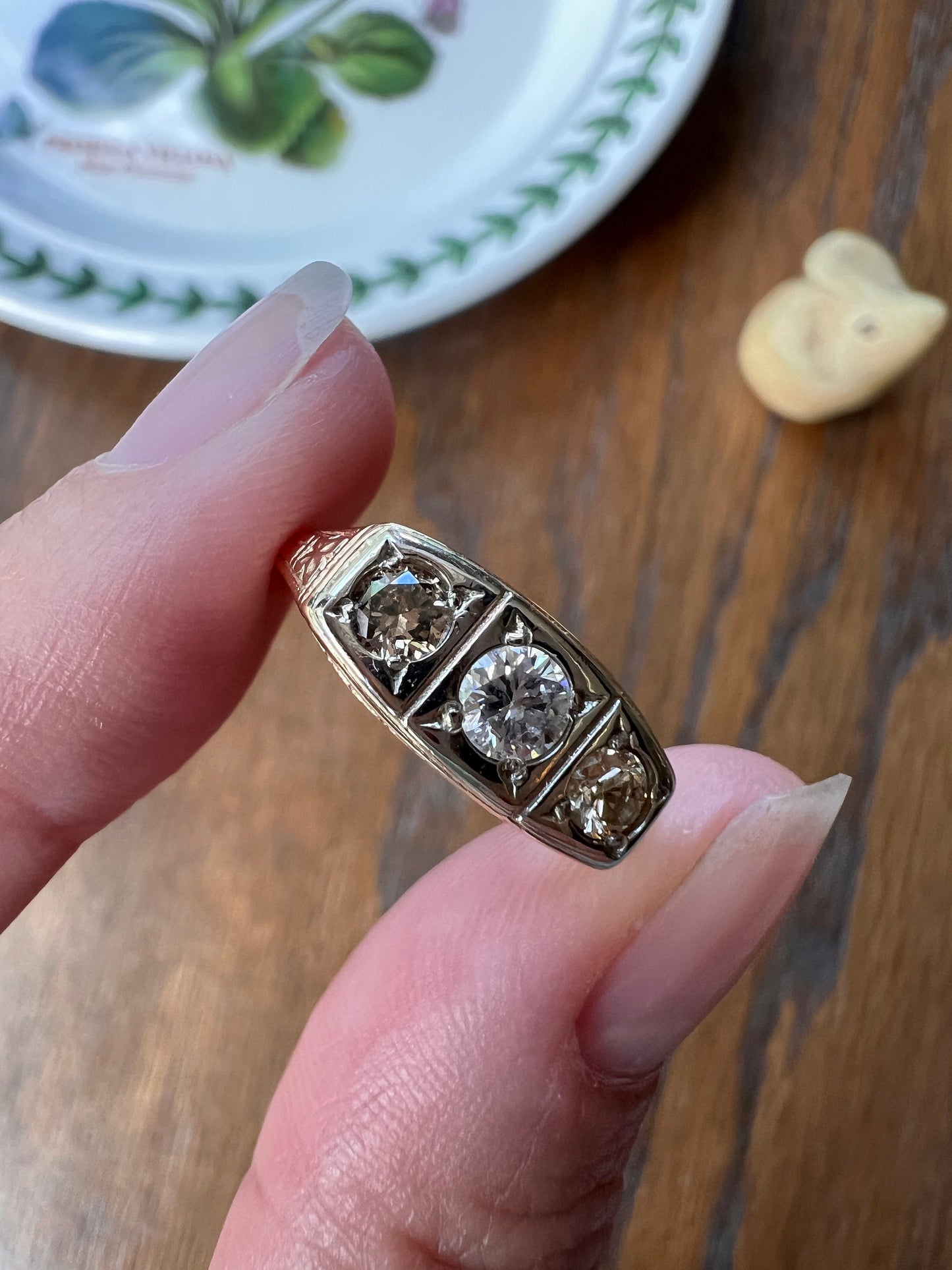CHAMPAGNE, Colorless & Fancy BROWN Three Stone DIAMOND Ring 14k Yellow Gold Forget Me Not Flowers Vintage Art Deco Wide Band Stacker Gift
