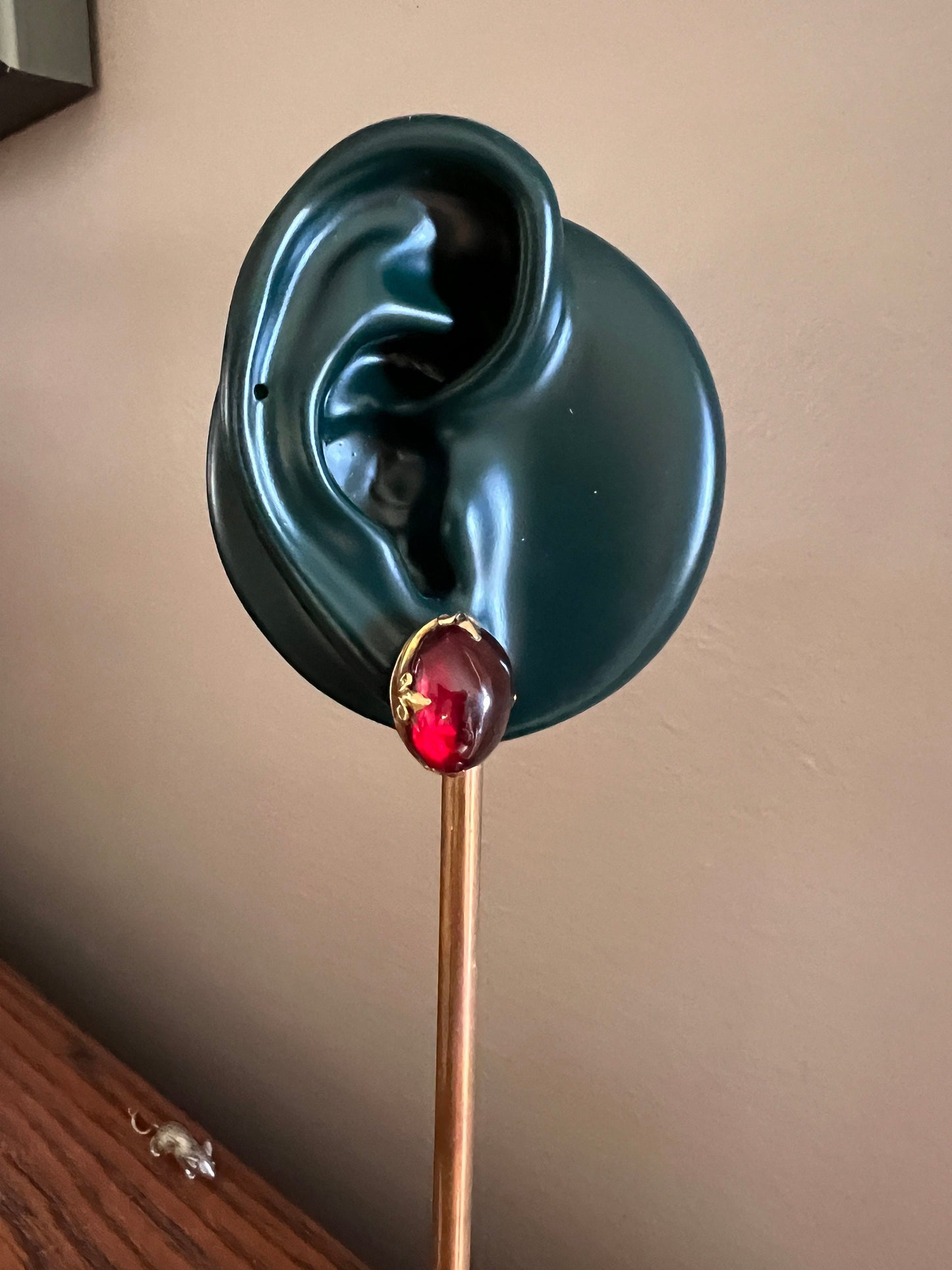 Fleur De Lis Prongs Large Juicy Cabochon Garnet Stud Earrings Vintage to Antique 14k Gold Glowing Crimson Red Domed Chunky Statement Orbs