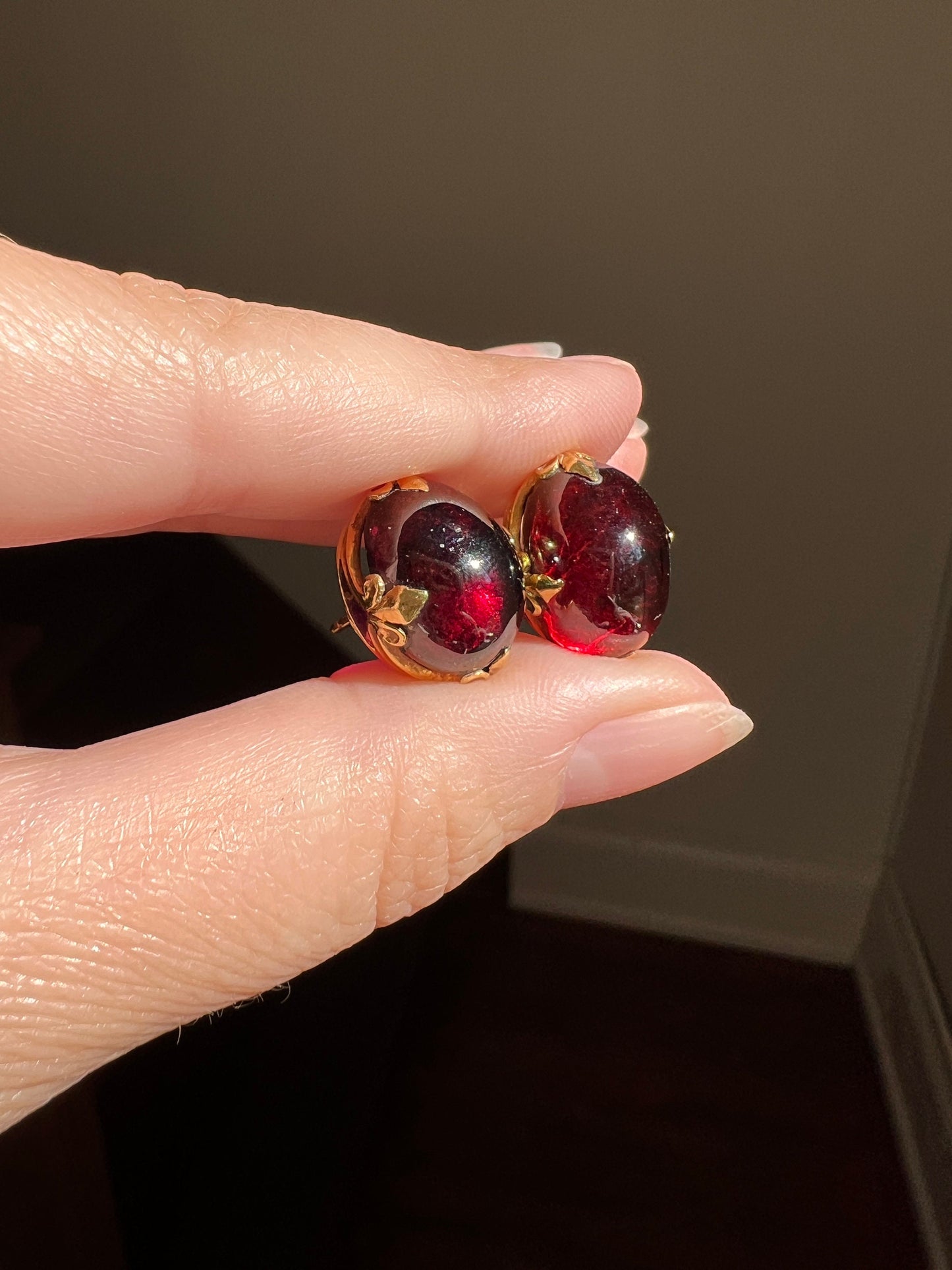 Fleur De Lis Prongs Large Juicy Cabochon Garnet Stud Earrings Vintage to Antique 14k Gold Glowing Crimson Red Domed Chunky Statement Orbs