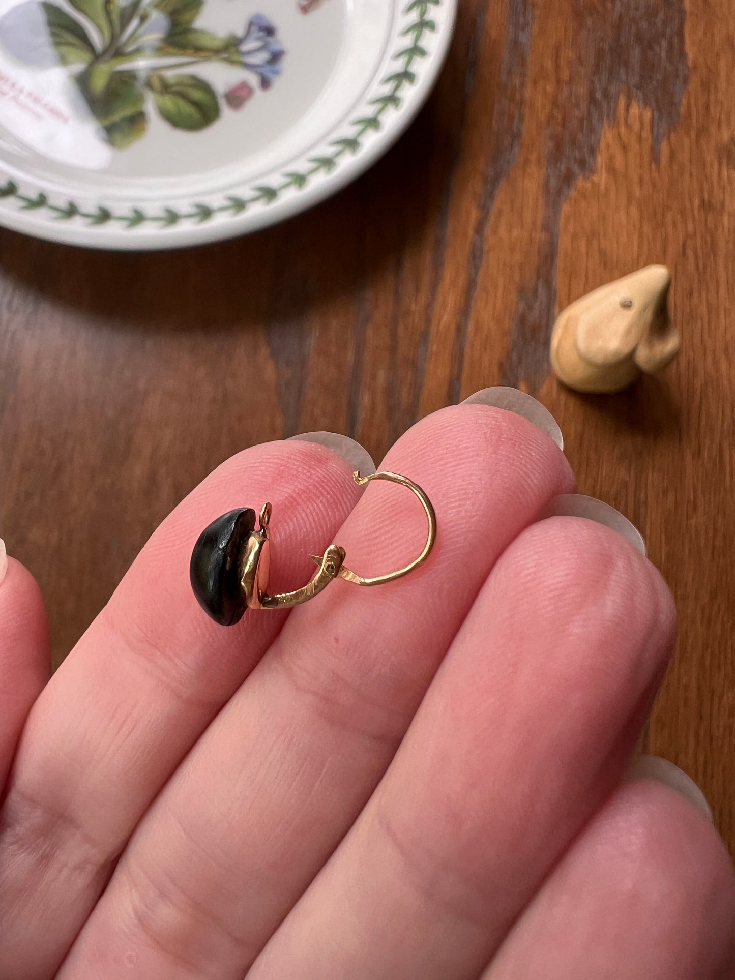 Antique Black Stud VICTORIAN Dainty SINGLE Button Earring French Dormeuse 18k Gold Minimalist Mix Match Various Something Old Dangle Bridal