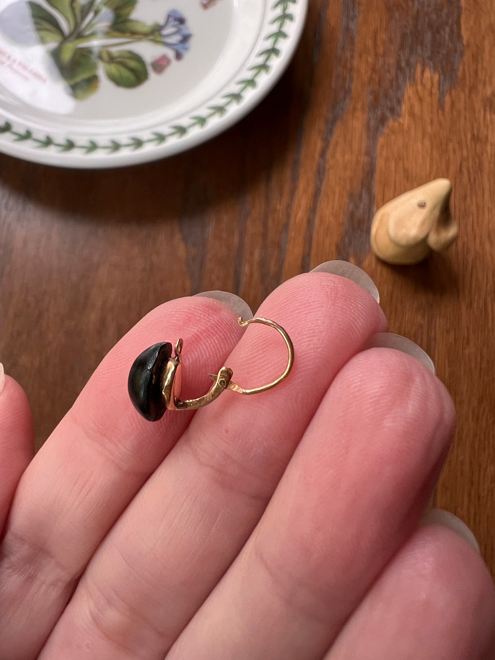 Antique Black Stud VICTORIAN Dainty SINGLE Button Earring French Dormeuse 18k Gold Minimalist Mix Match Various Something Old Dangle Bridal
