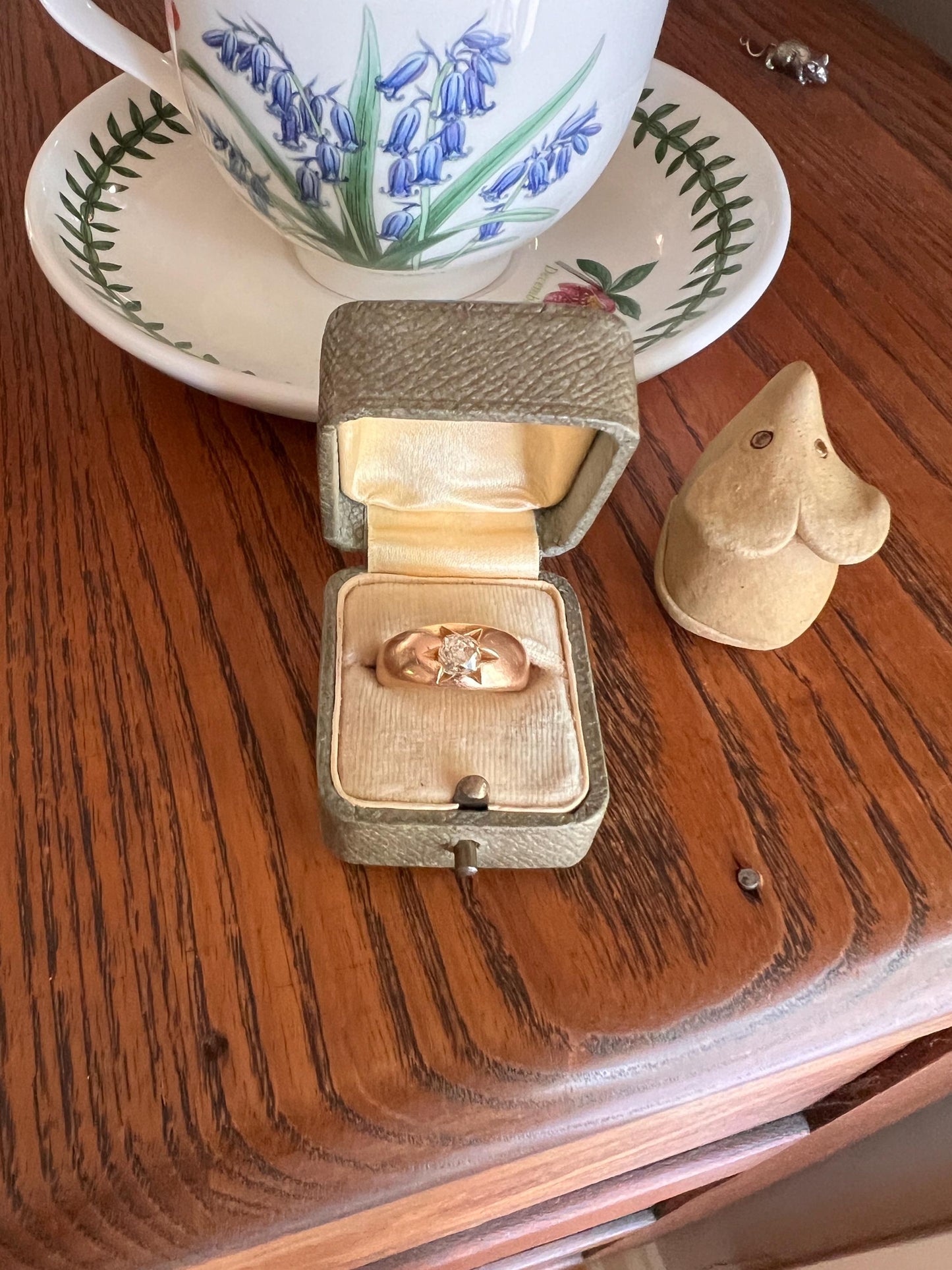 STAR Antique .6 Carat Pale YELLOW Old Mine Cut DIAMOND Gypsy Ring 8.3g 18k Gold Rosy Domed Chunky Band Romantic Gift Stacker Unisex 0.6 OmC
