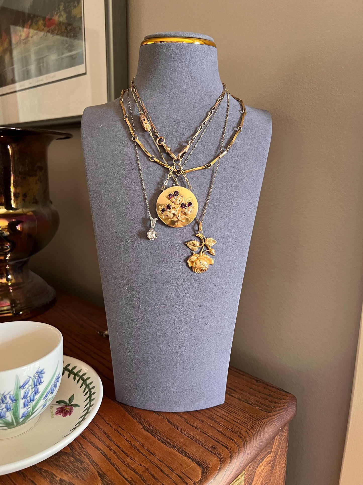 PANSY French Purple Pyrope GARNET Antique 18k Gold Large Medallion Pendant ViCTORIAN Gift Neckmess Romantic Belle Epoque Art Nouveau Floral