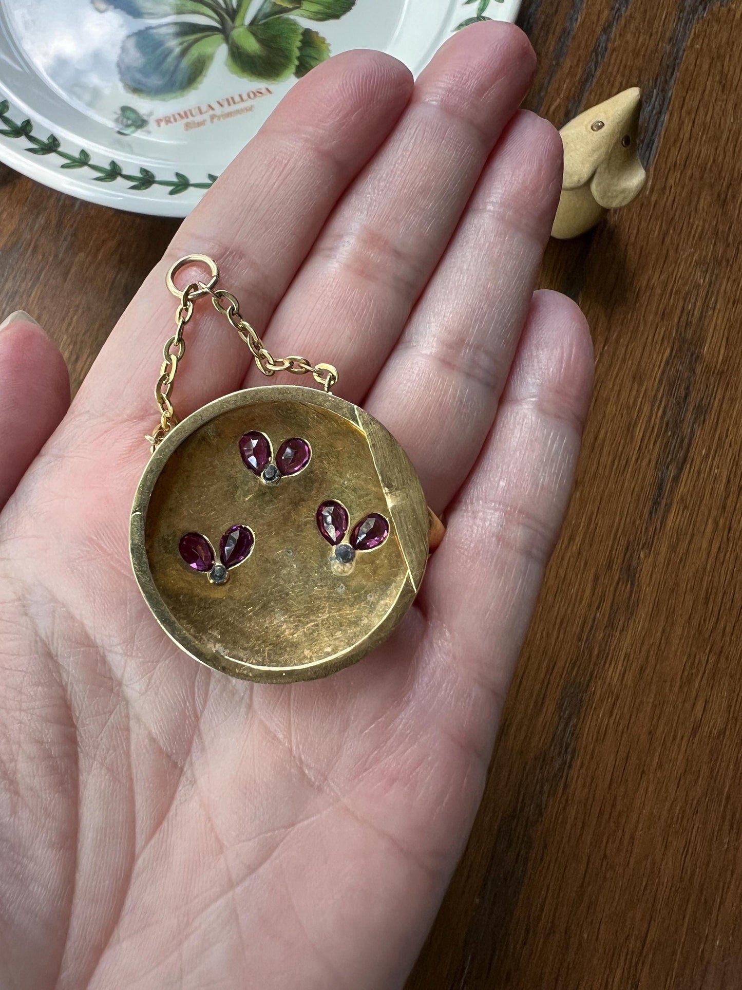 PANSY French Purple Pyrope GARNET Antique 18k Gold Large Medallion Pendant ViCTORIAN Gift Neckmess Romantic Belle Epoque Art Nouveau Floral