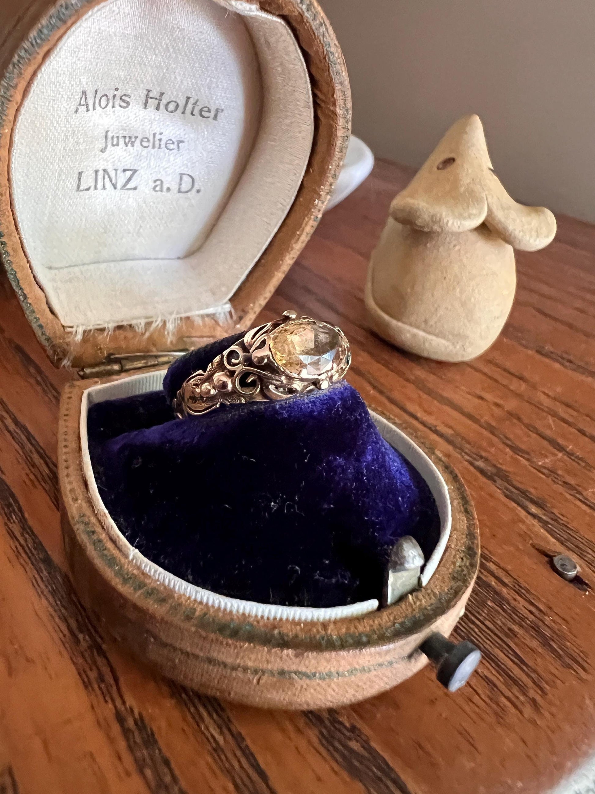 Antique GEORGIAN Old Cut Precious Golden Yellow Peach TOPAZ Ring 14k Gold Foil Back East West OVAL Ornate Scrolled Romantic Gift Victorian