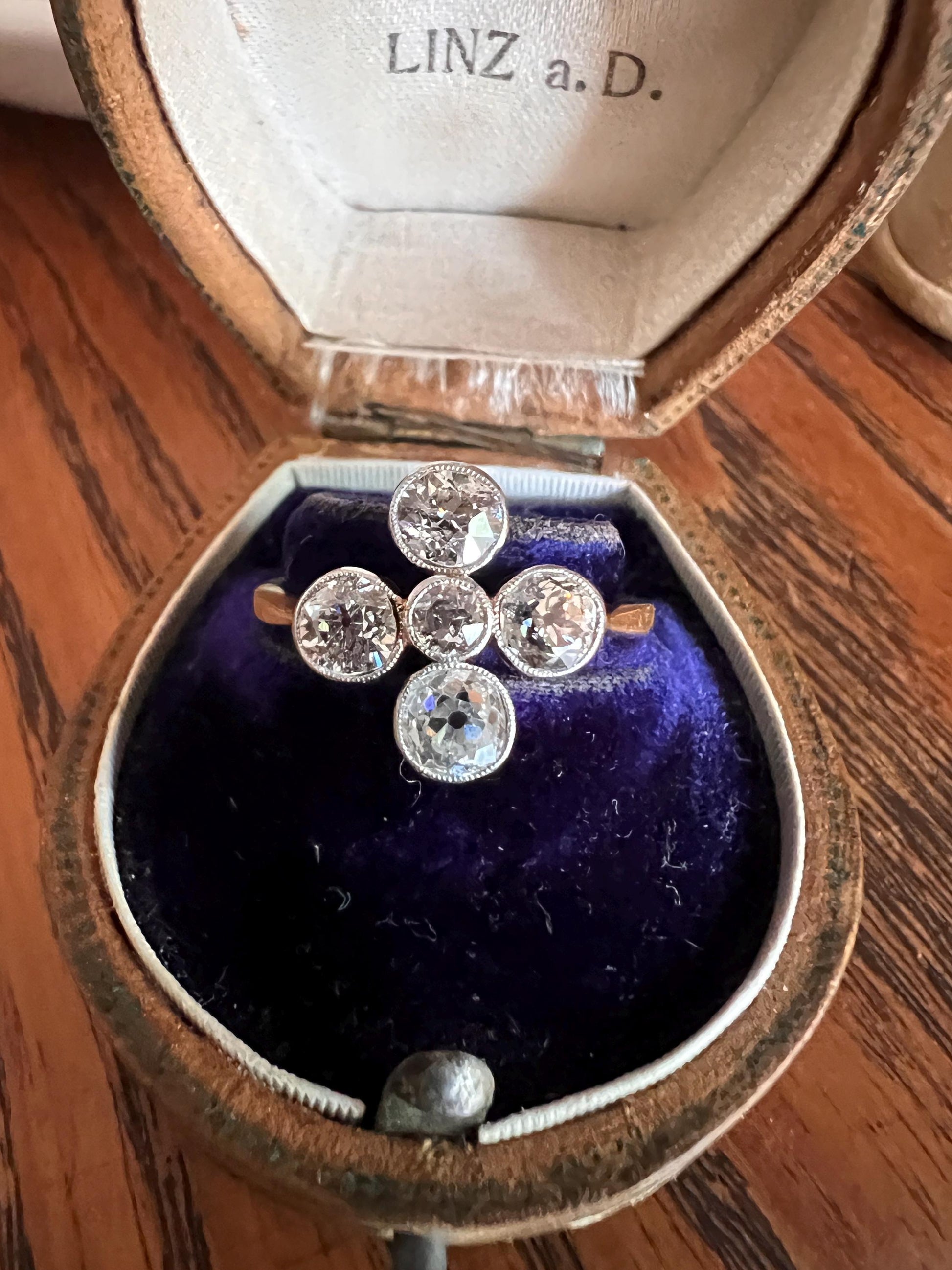 CRUCIFORM 1.25 Carat Old Mine Cut DIAMOND Ring Antique EDWARDIAN 18k Gold Platinum Five Stone Geometric Romantic Gift Stacker Milgrain OmC