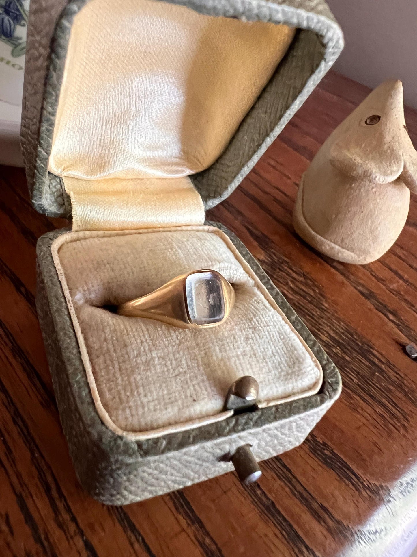 LOCKET Back Ring 18k Gold Quartz Rock Crystal Beveled Frame French Antique Georgian OPENS Hinged Compartment Band Romantic Gift Love Token
