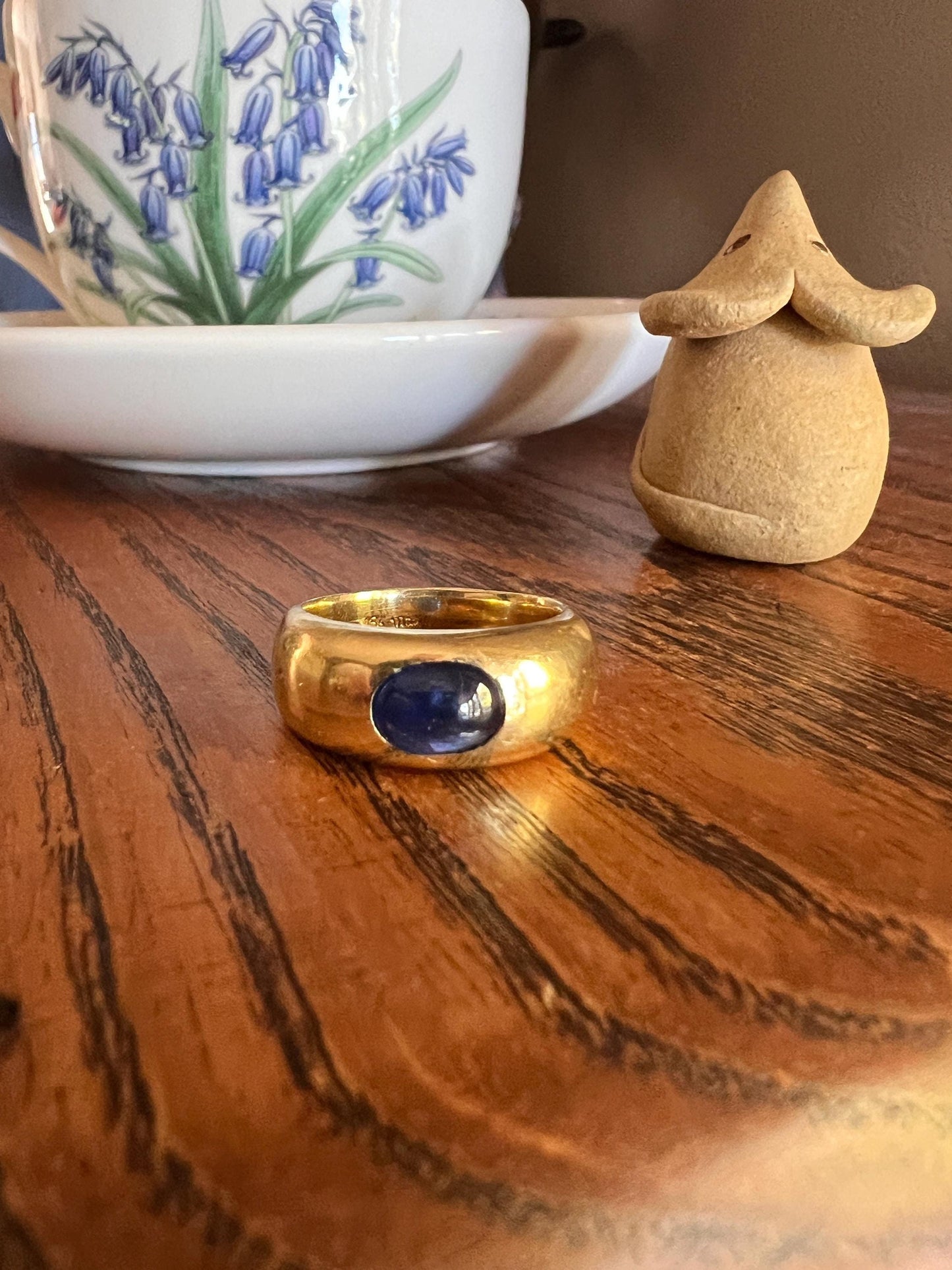 Vintage East West Natural SAPPHIRE Gypsy Ring 9.8g 18k Gold French Glowing Blue Cabochon Wide Band Chunky Domed Stacker Unisex Man Ring