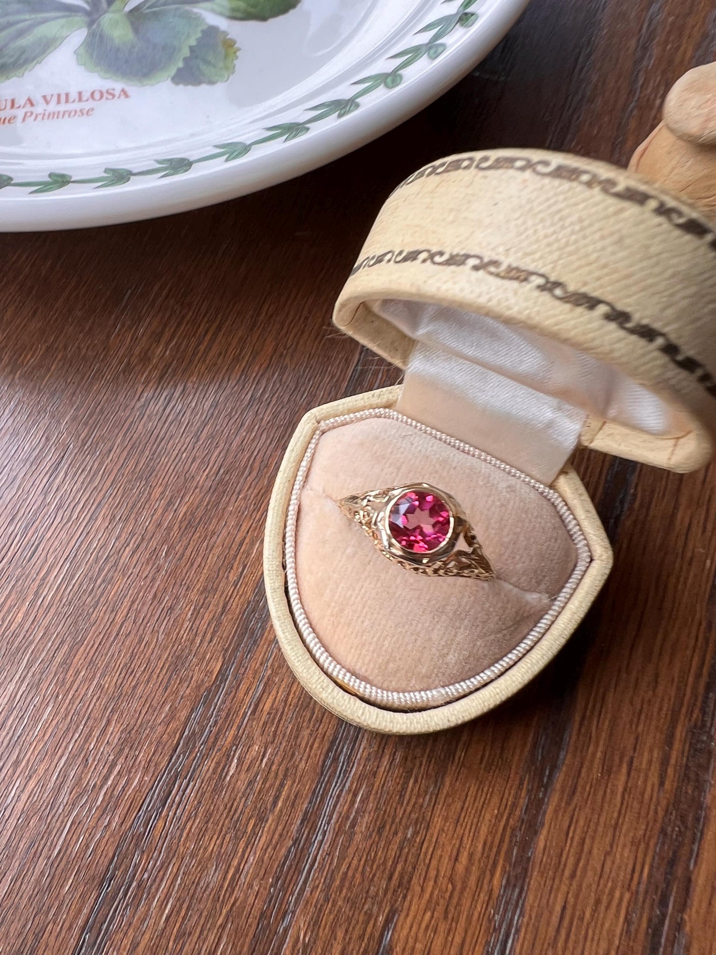 Ornate Filigree ANTIQUE Pink Sapphire Ruby 14k Gold Star Cut Romantic Gift Art Deco Colorful Stacker