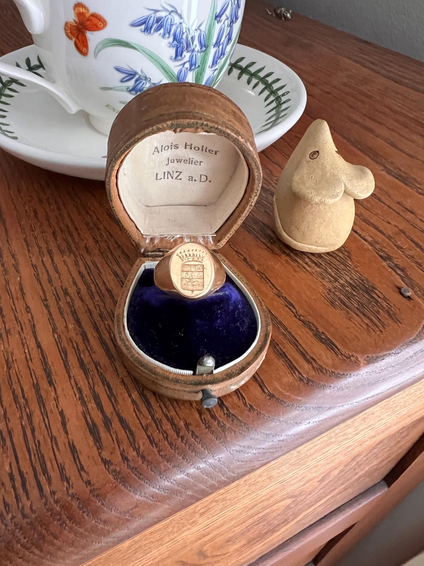 LOCKET Ring French Nobility HEAVY 112g 18k Gold Count's CROWN Chunky Signet Victorian Floral Wax Seal Unisex Man Band Stacker Engraved Noble