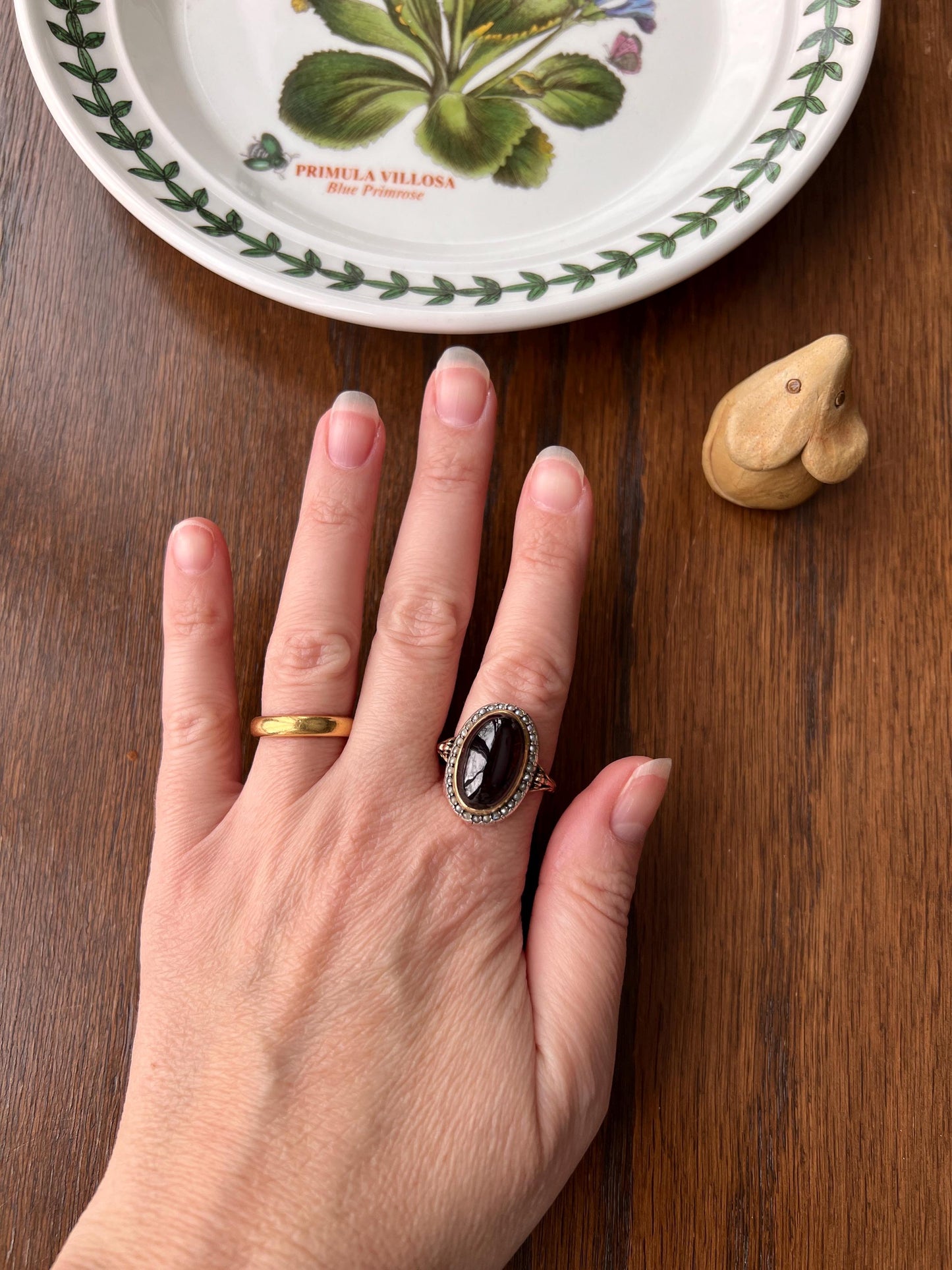 XL GARNET Antique Pearl Halo Ring Antique 18k Gold Floral Ring Butt Glossy Crimson Glowing Stacker Romantic Gift Unique Victorian Cabochon
