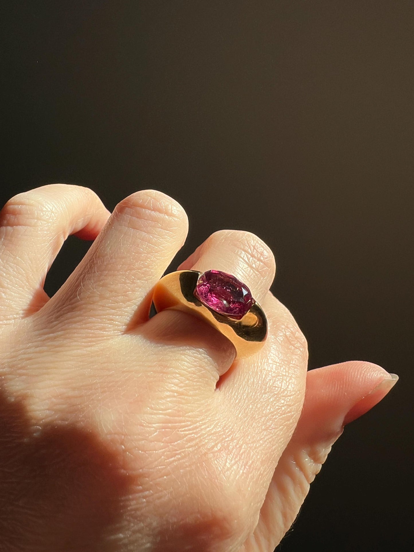 MEGA Natural Pink TOURMALINE Knife Edge Domed Bombe Ring Band French Vintage HEAVY 13.6g 18k Gold Retro Statement Stacker Chunky Funky Oval