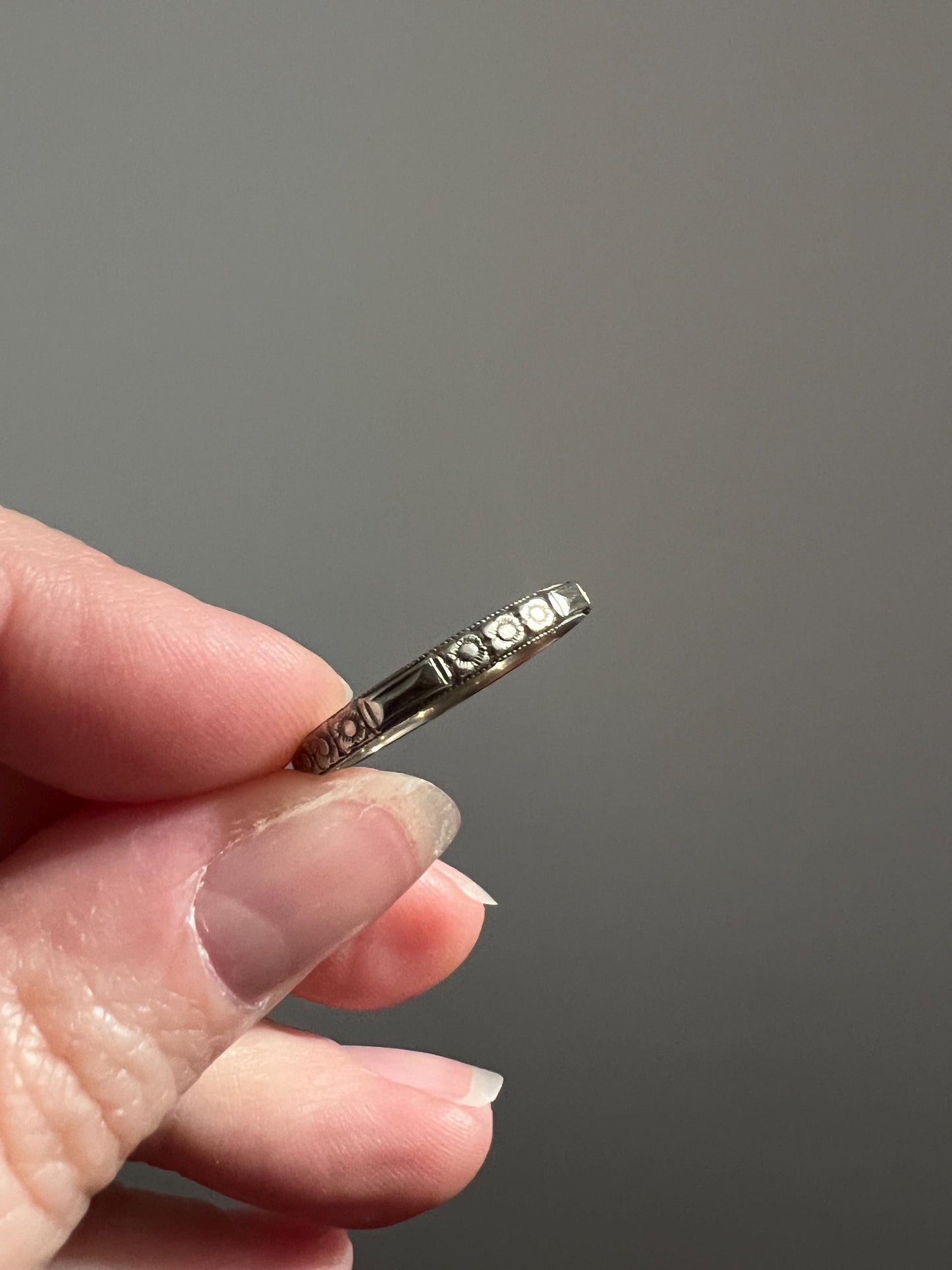 Sunflower? Orange Blossom 18k White Gold Floral Embossed Antique Sz 8.25 Wedding Band Forget Me Not Ring Skinny Floral Eternity Gift Stack