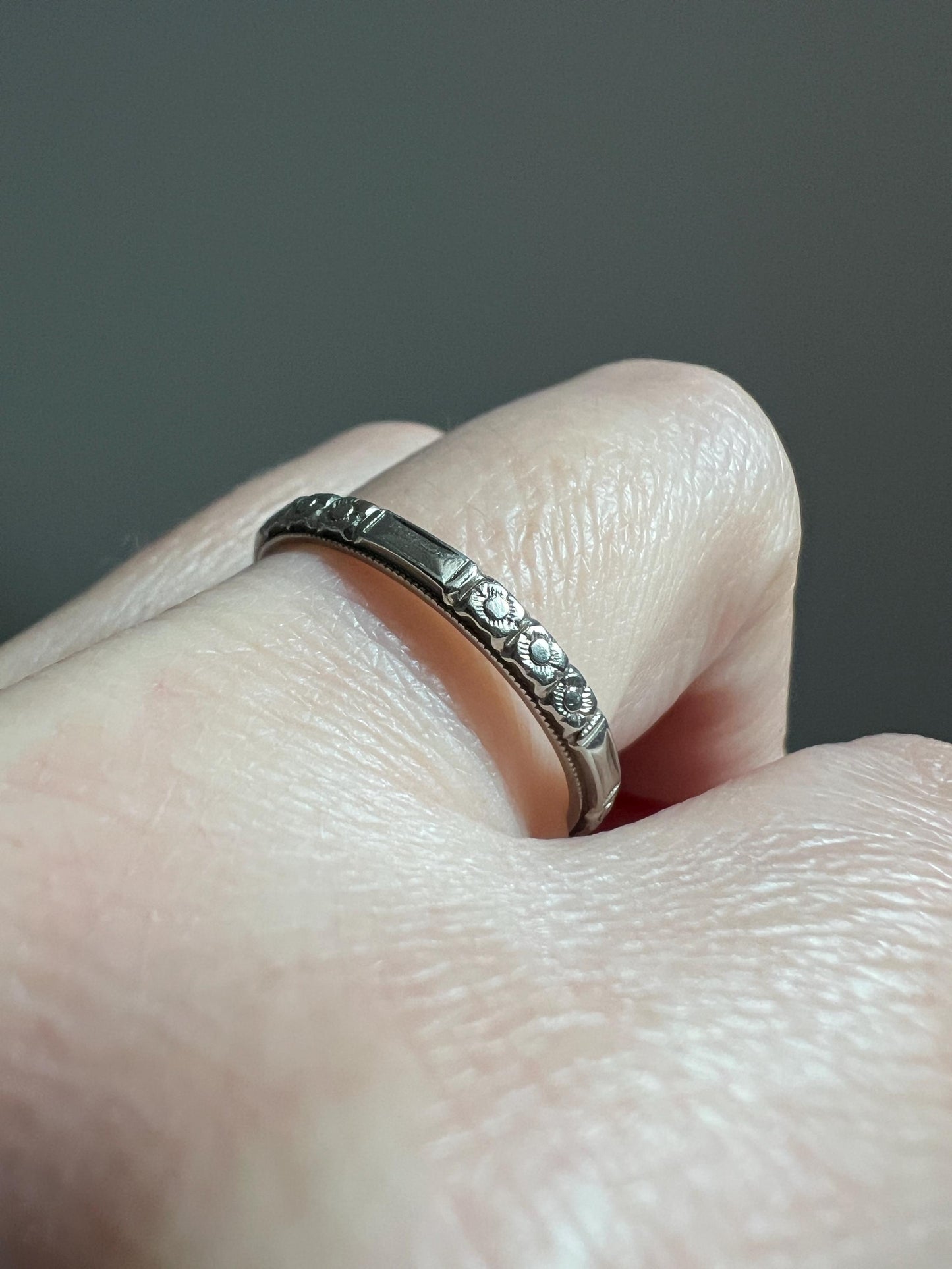 Sunflower? Orange Blossom 18k White Gold Floral Embossed Antique Sz 8.25 Wedding Band Forget Me Not Ring Skinny Floral Eternity Gift Stack