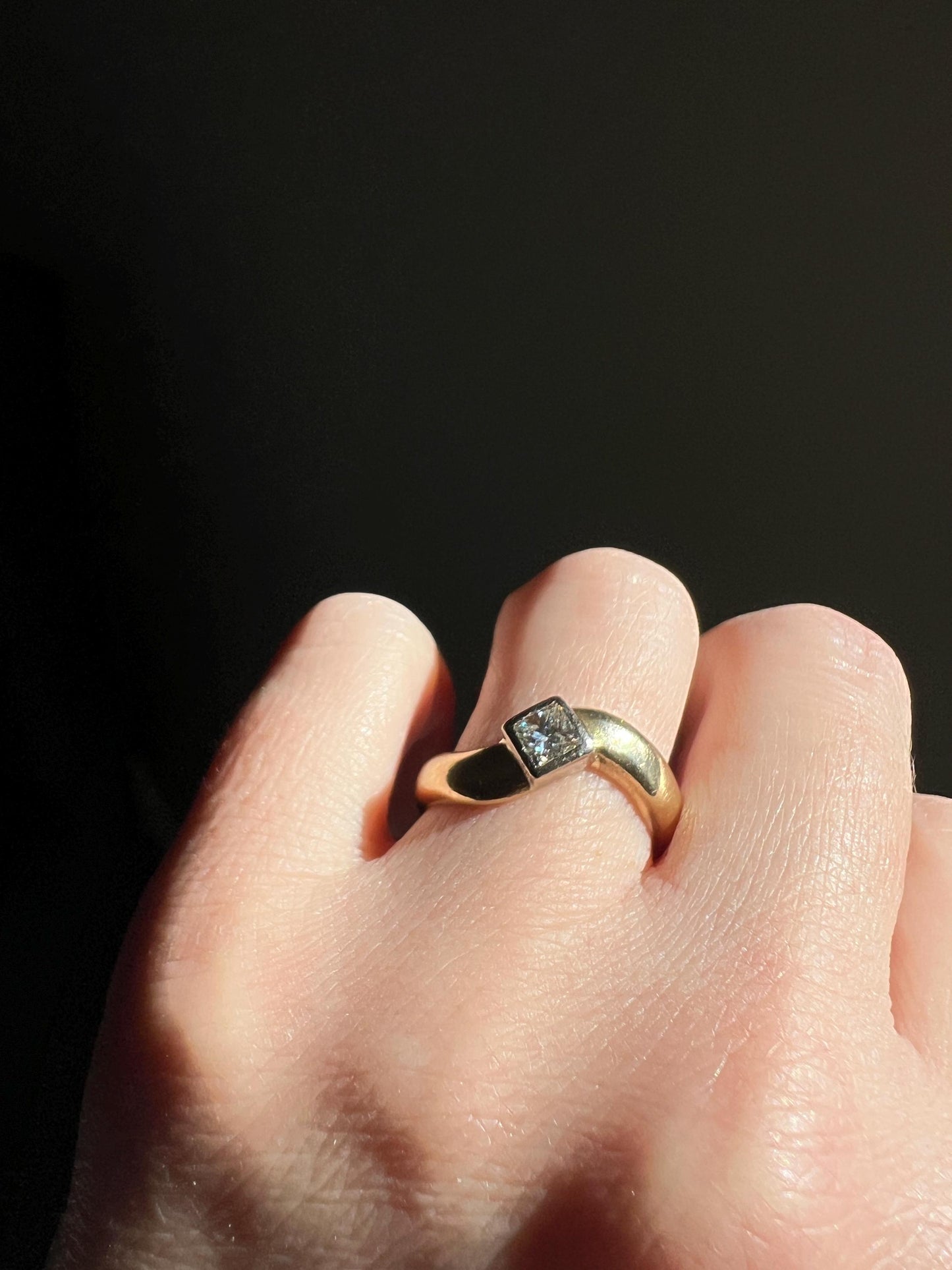 Vintage PRINCESS Cut Diamond Eye Clean 18k Gold Heavy Swirl Bezel Set Stacker Band Chunky Wedding Crossover Ring Comfort Square Gift Dated