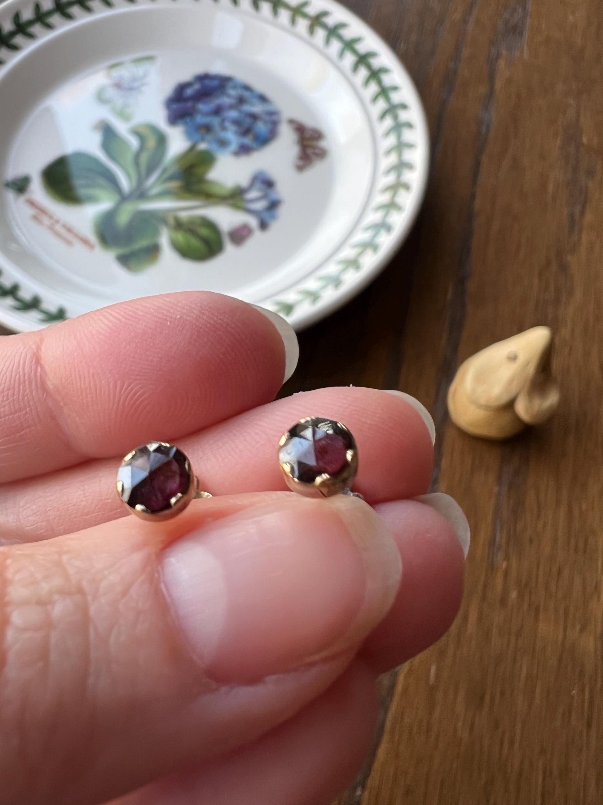 Perpignan GARNET Antique STUD Earrings French 18k GOLD Rose Cut Stud Collet Set Screw Back Victorian Hallmark Bridal Gift Pinkish Purple Red