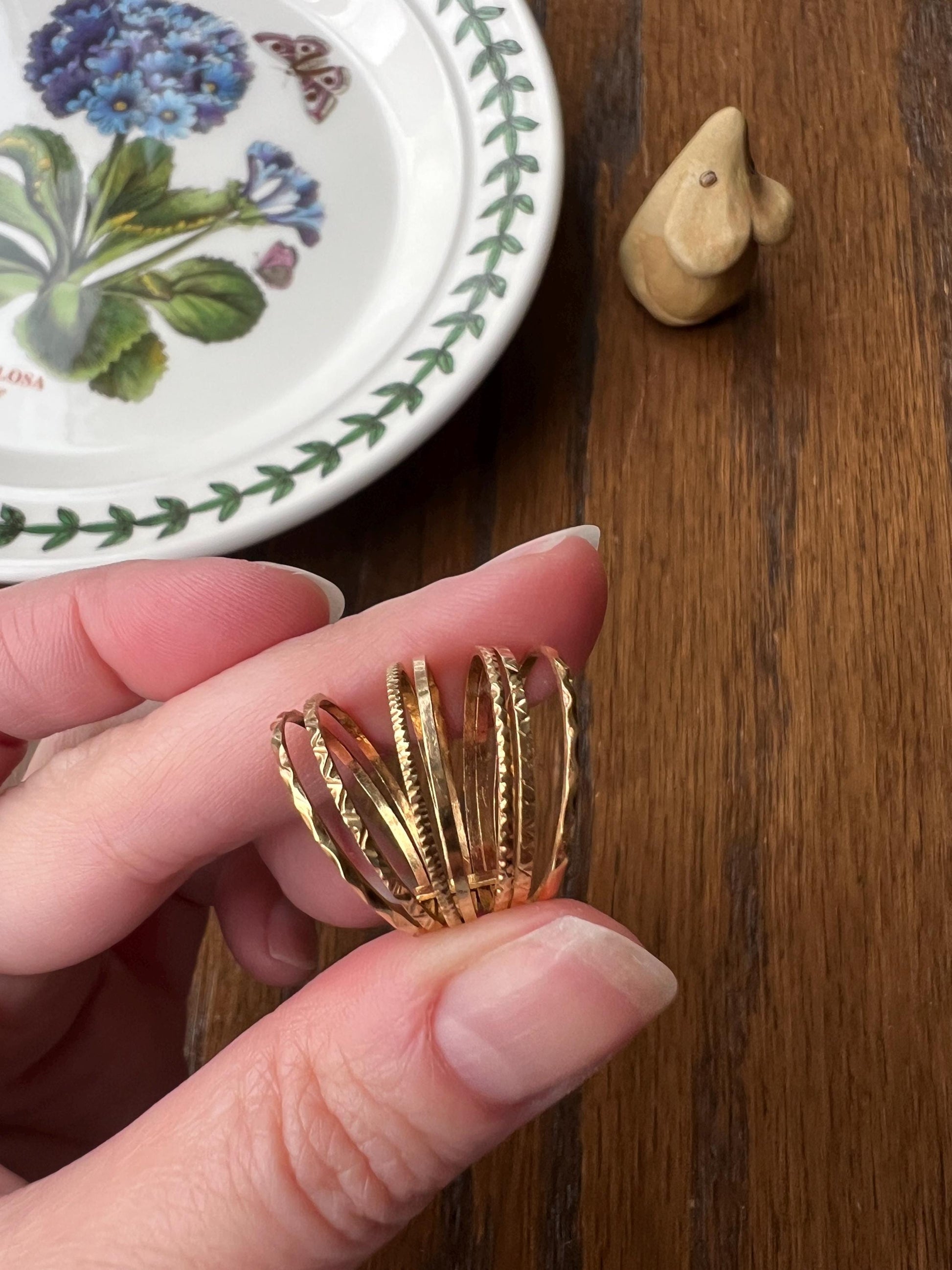Semainier RING 18k GOLD 7 Textured Skinny Bands = 1 Wide Band Warm Yellow Stacker Romantic Gift Love Seven Days of Week Wavy Zigzag Vintage