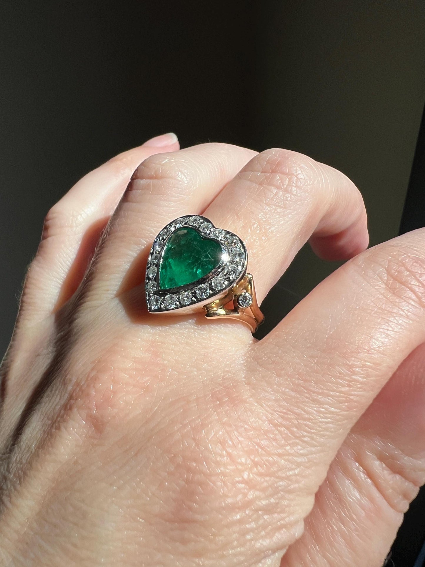 EMERALD HEART Cut French Vintage Diamond Halo Large Green Figural Ring Stacker 18k Gold Romantic Gift Love Ringstack Sparkle