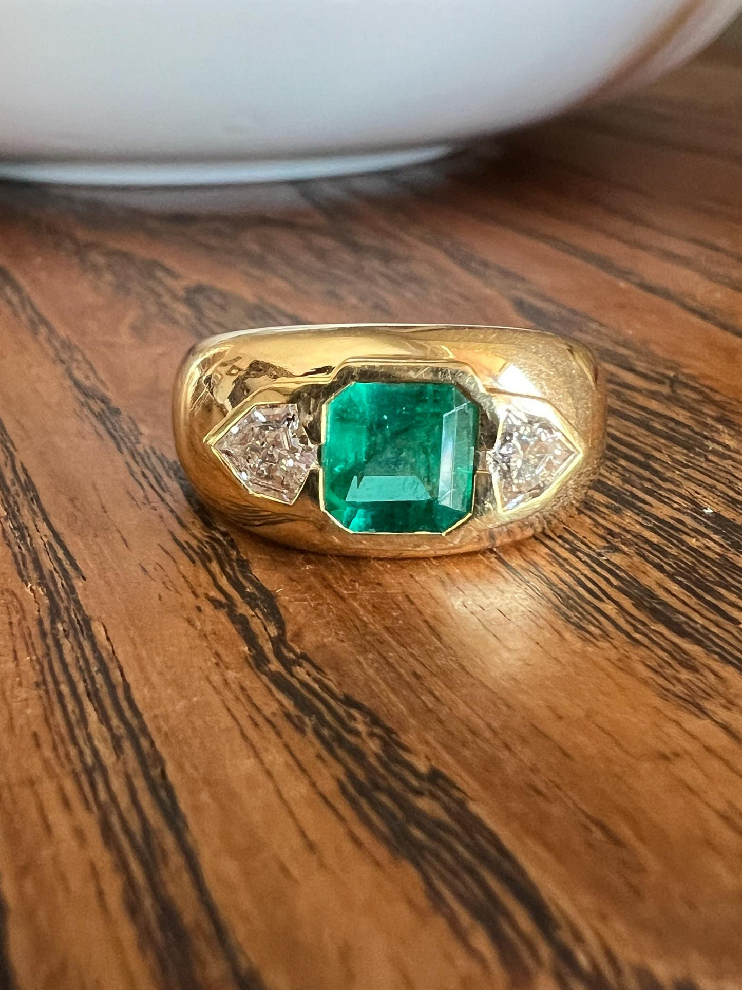 HEXAGON SHIELD Diamond Green EMERALD Chunky Vintage Three Stone Gypsy Ring French 18k Gold Wide Band Natural Heavy