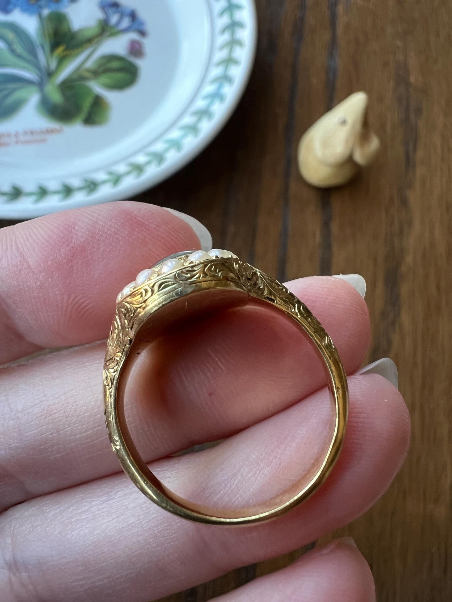 LOCKET Back Ring 18k Gold PEARL Halo Magnifying Lens Ornate 3D Hand Engraved OPENS Hinged Compartment Band Romantic Gift Love Token Scrolled