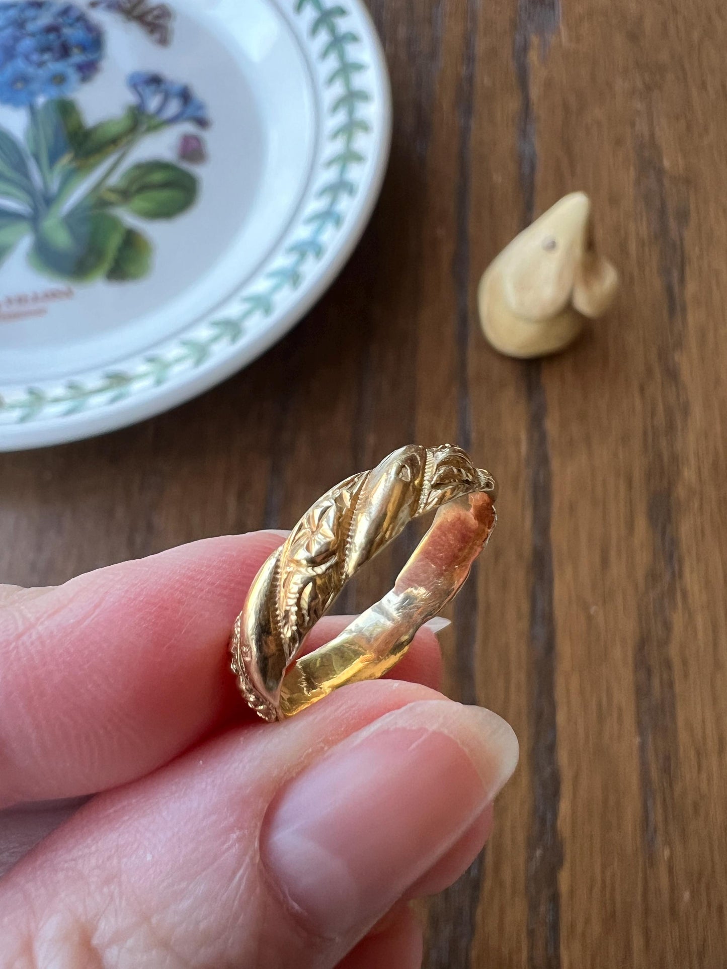 FLORAL Embossed Angled Scrolled Victorian French ANTIQUE Hallmark Wedding Band 18k Gold Solid Eternity Ring Engraved Stacker Love Gift