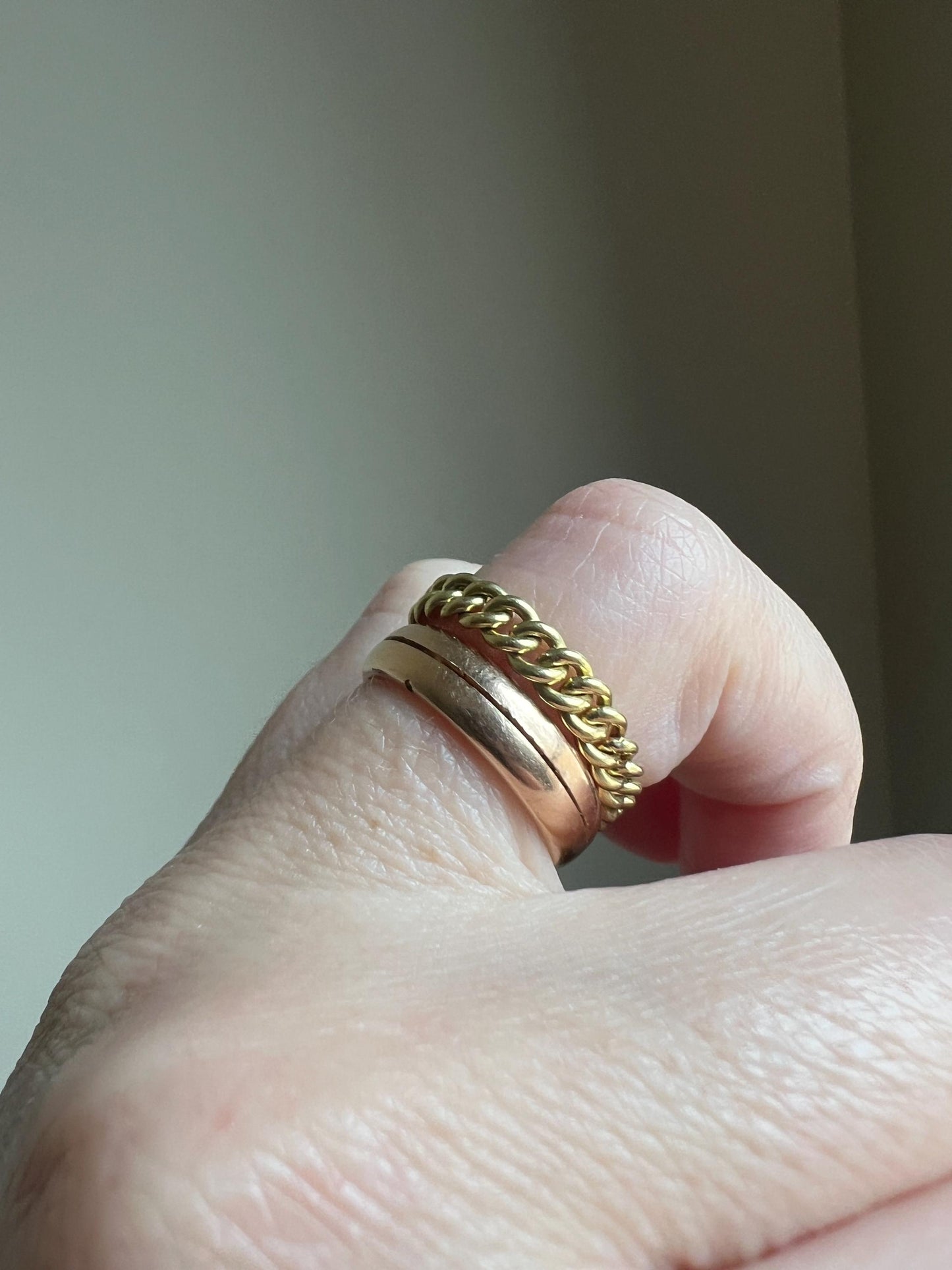 CURB CHAIN RING French Vintage Stacker Band Ring 18k Gold Flexible Texture Eternity Pinky Midi Buttery Glow Cuban Minimalist Gift Unisex Man