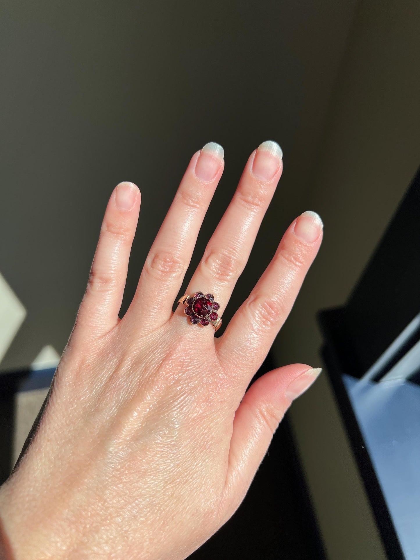 Perpignan GARNET Almandine Cluster Ring French VICTORIAN Era Hallmark 18k Gold Floral Daisy Glowing Berry Pink Purple Red Romantic Gift