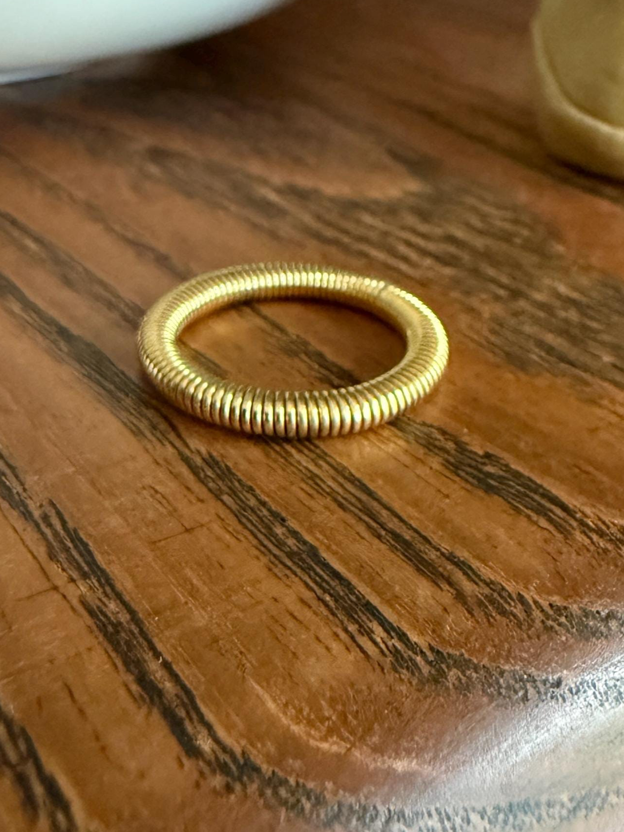 Coiled "Spring" DONUT Band 5.2g 18k Gold Vintage Textured Stacker Wedding Eternity Ring Chunky Round Tube Lined Ribbed Minimalist Retro
