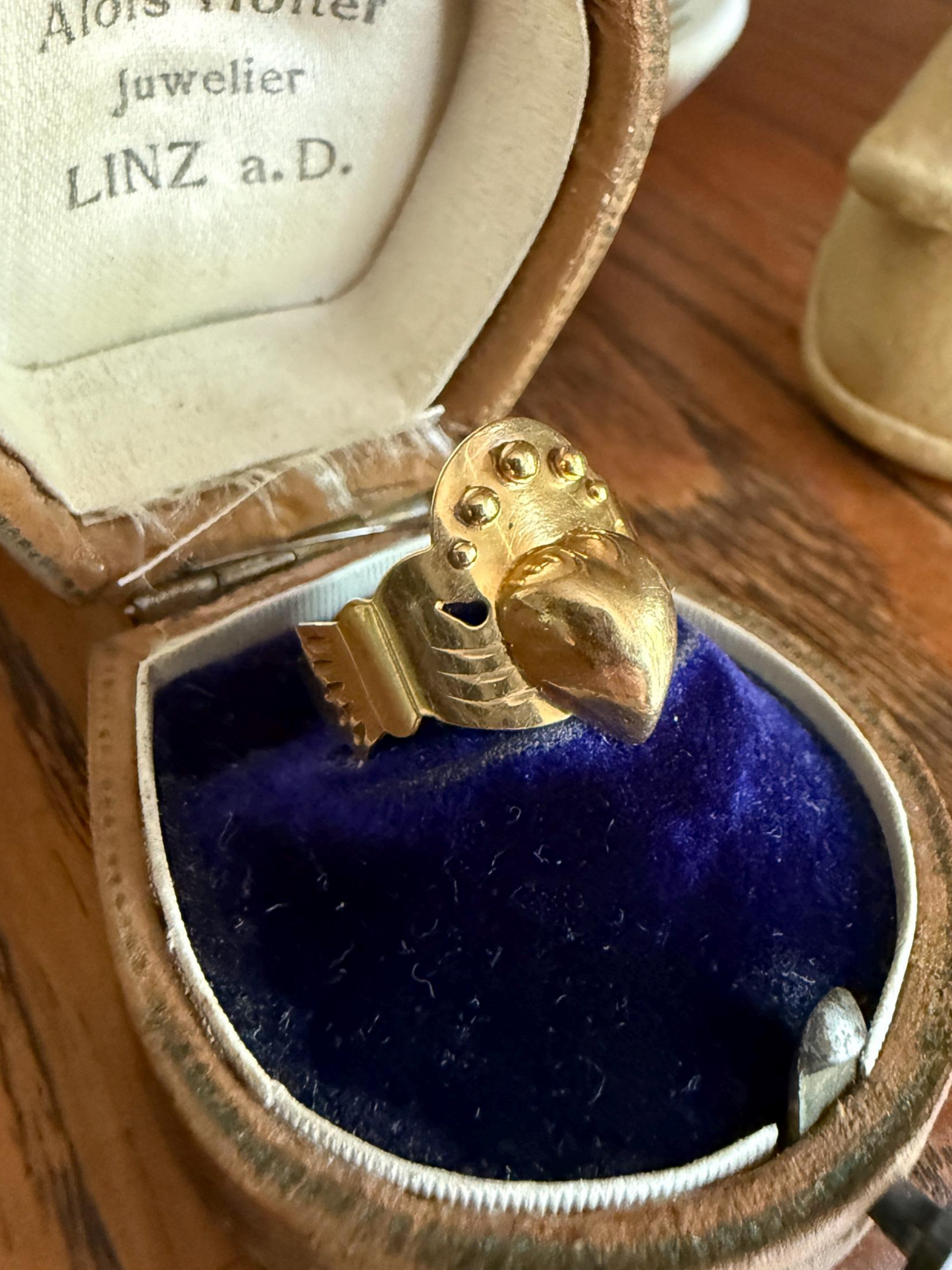 Antique Crowned Puffy Heart Bague de Foi French Regional Ring Fede Hands Ball Rivets 18k GOLD Folk Victorian Wide Band Love Figural