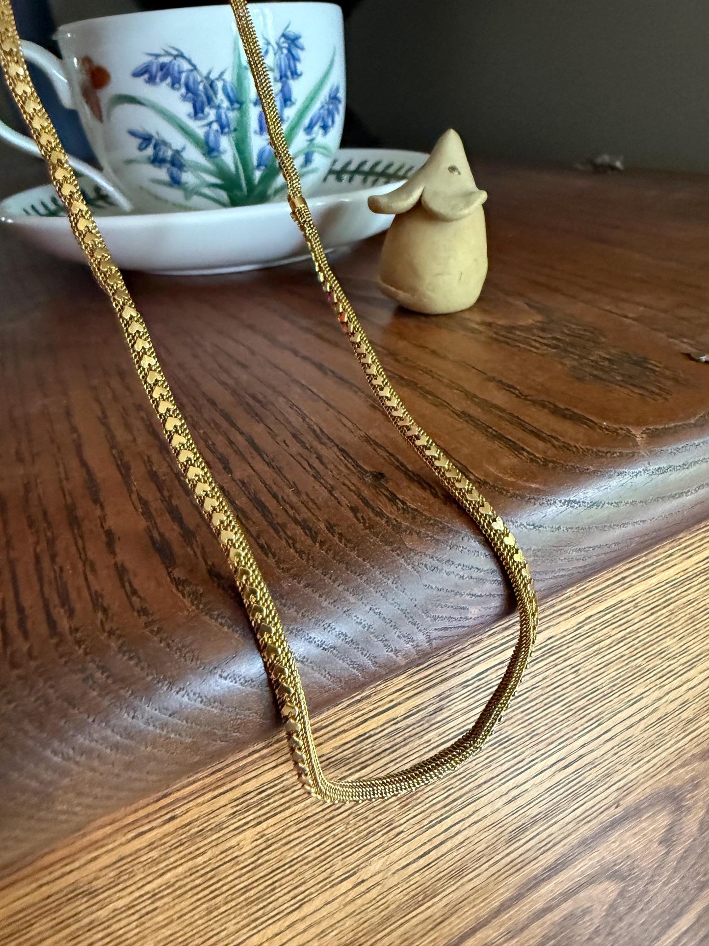 HEARTS Shimmering Applied Figural on Fine Mesh Link Chain French Antique 18g 18k GOLD Solid Tube Book Chain Necklace Wide Neckmess Neckstack