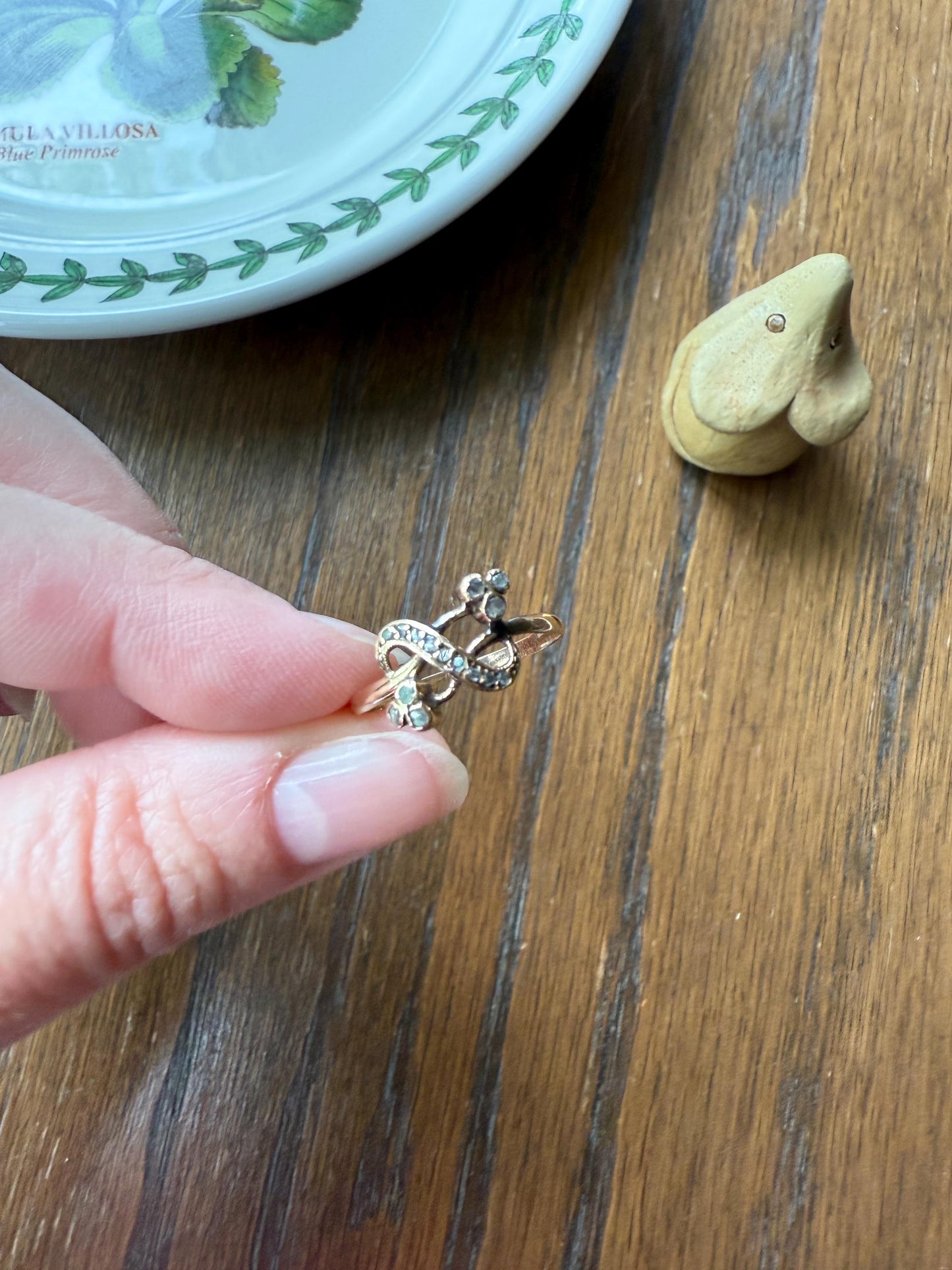 Victorian Swirl Rose Cut Diamond Band Forget Me Not Clover Spanish 18k Gold Ring Dainty Figural Stacker Movement and a Glint of Sparkle Gift