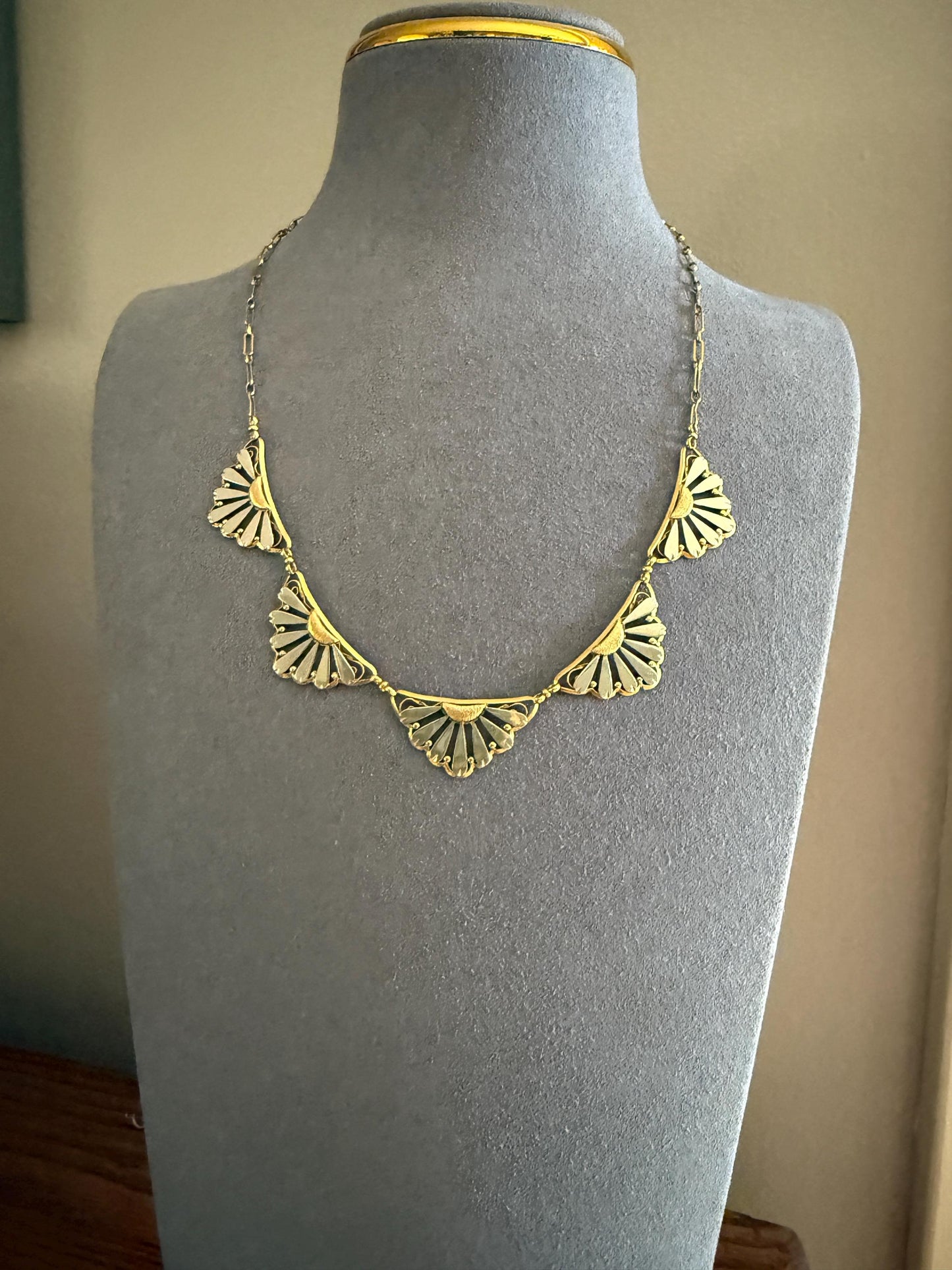 DAISIES French Art Deco Antique 18k Gold Floral Necklace Drapery Chain Collar Flower Pendants Love Gift Bridal Something Old Belle Epoque