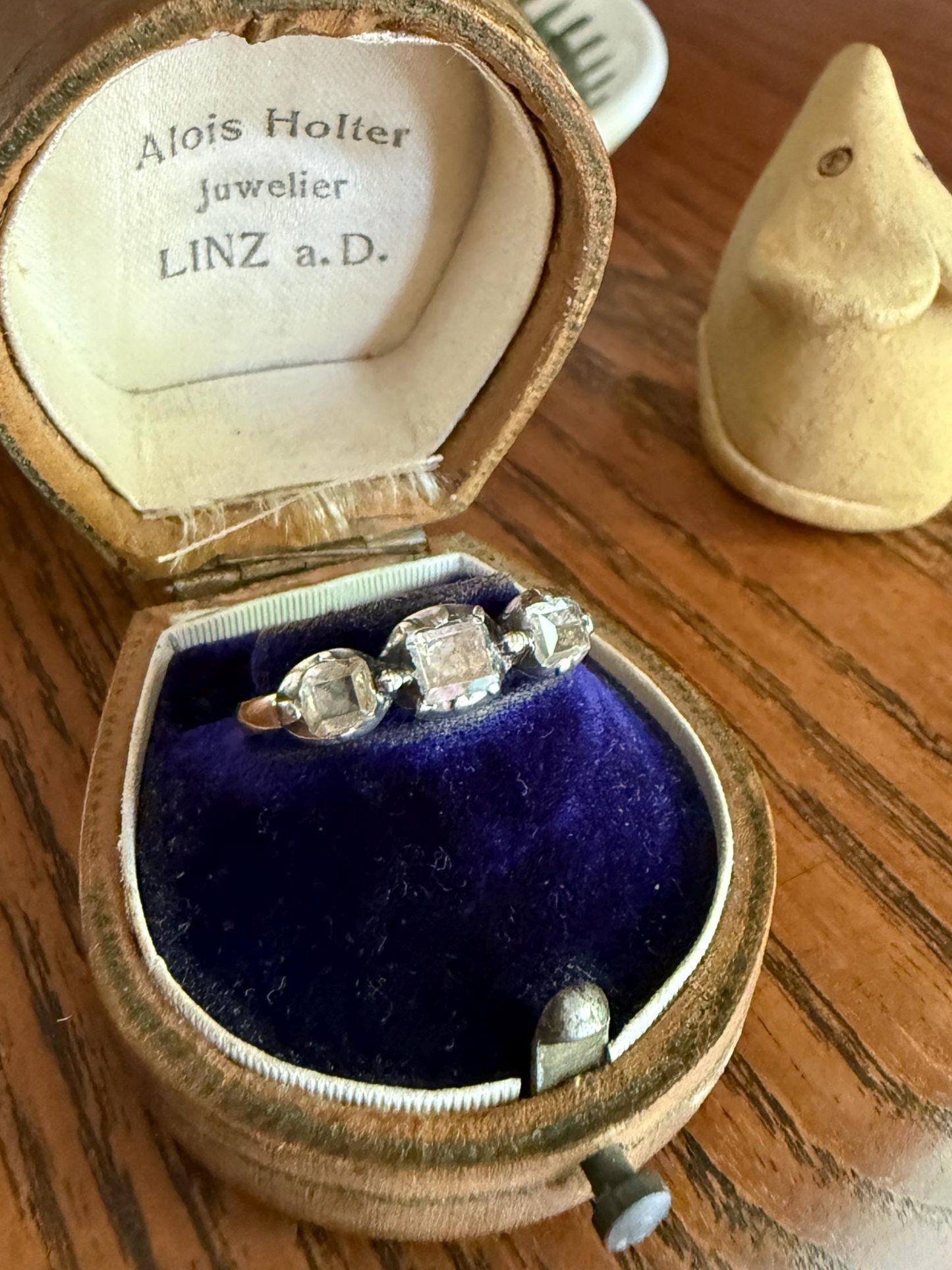 Table Cut DIAMOND Three Stone Stacker Band Antique 18k Gold Ring Half Hoop Romantic Gift Foil Silver Collet Georgian Victorian