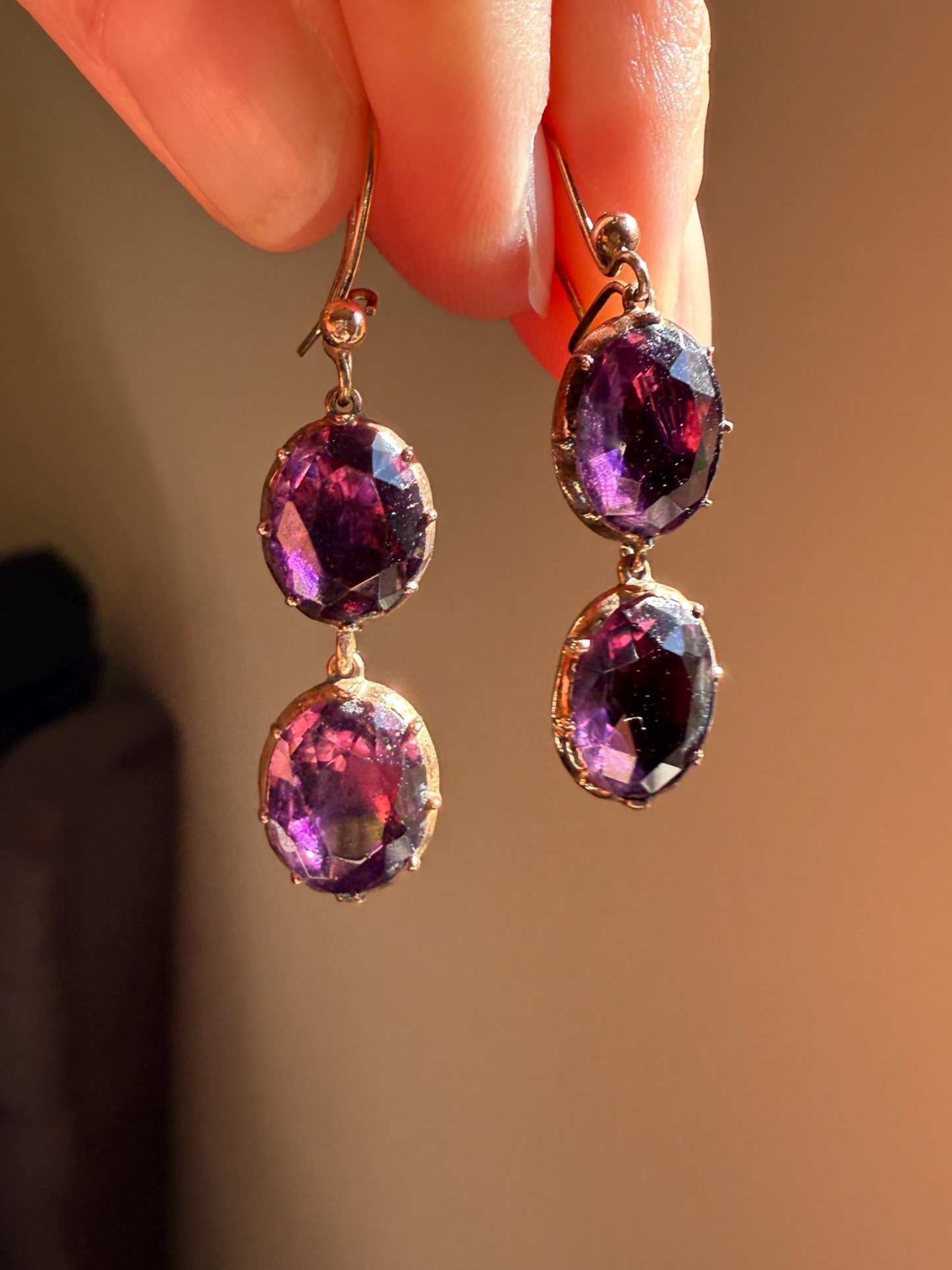 GEORGIAN Antique 10k GOLD Purple Paste Amethyst Dangle EARRINGS Domed Foil Backed Violet