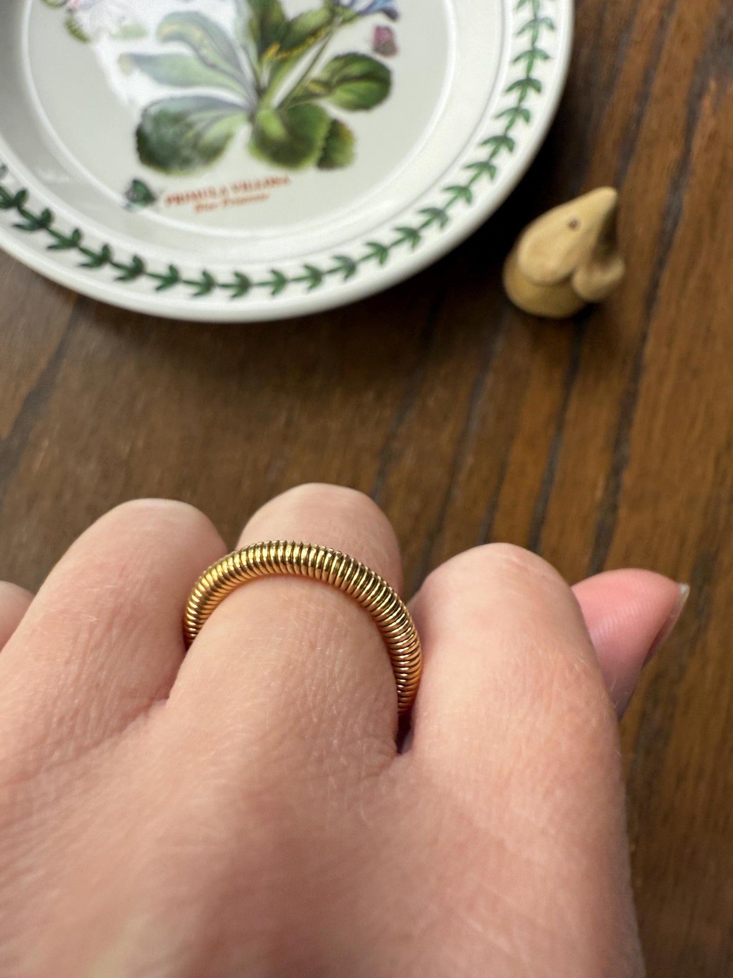 Coiled "Spring" DONUT Band 5.2g 18k Gold Vintage Textured Stacker Wedding Eternity Ring Chunky Round Tube Lined Ribbed Minimalist Retro